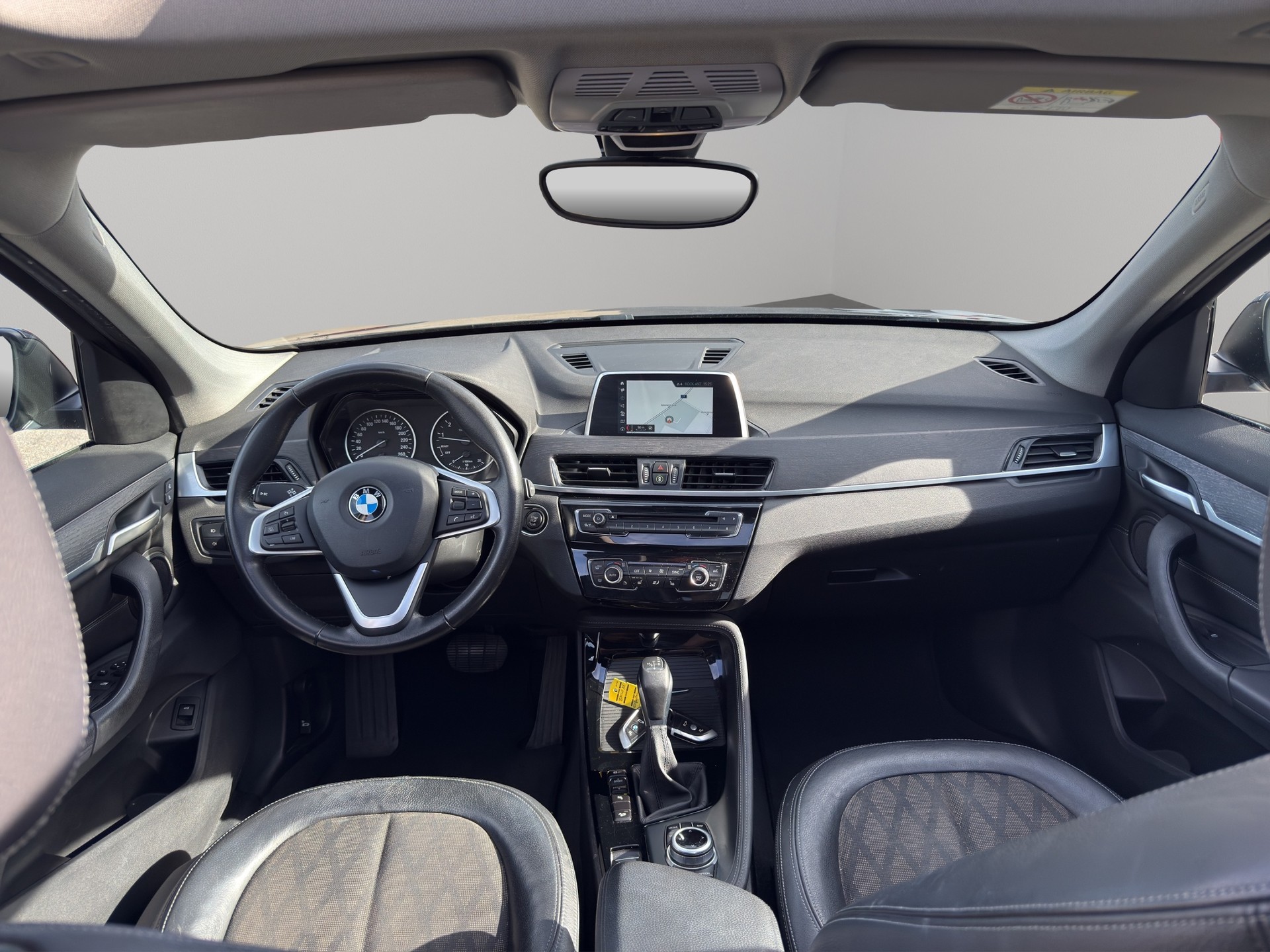 BMW X1 xDrive 20i xLine Steptronic-image-16