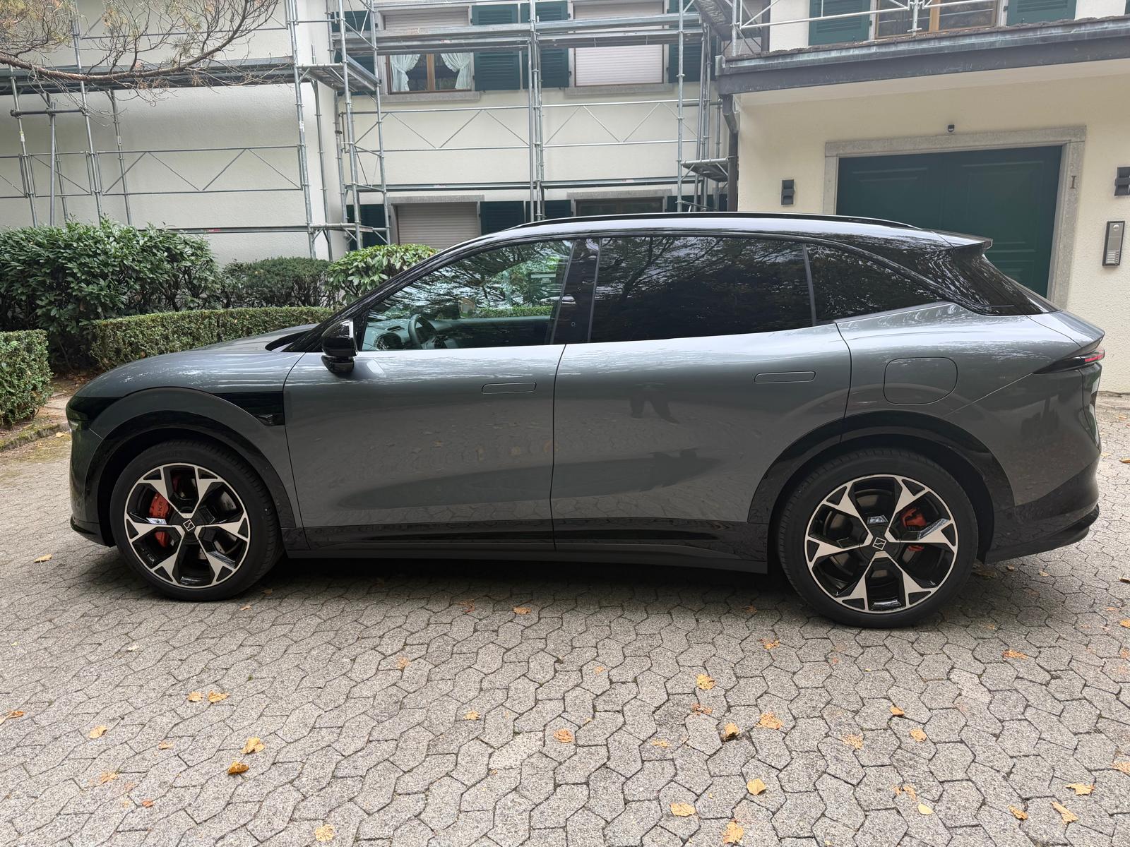 ZEEKR Privilege AWD-image-1