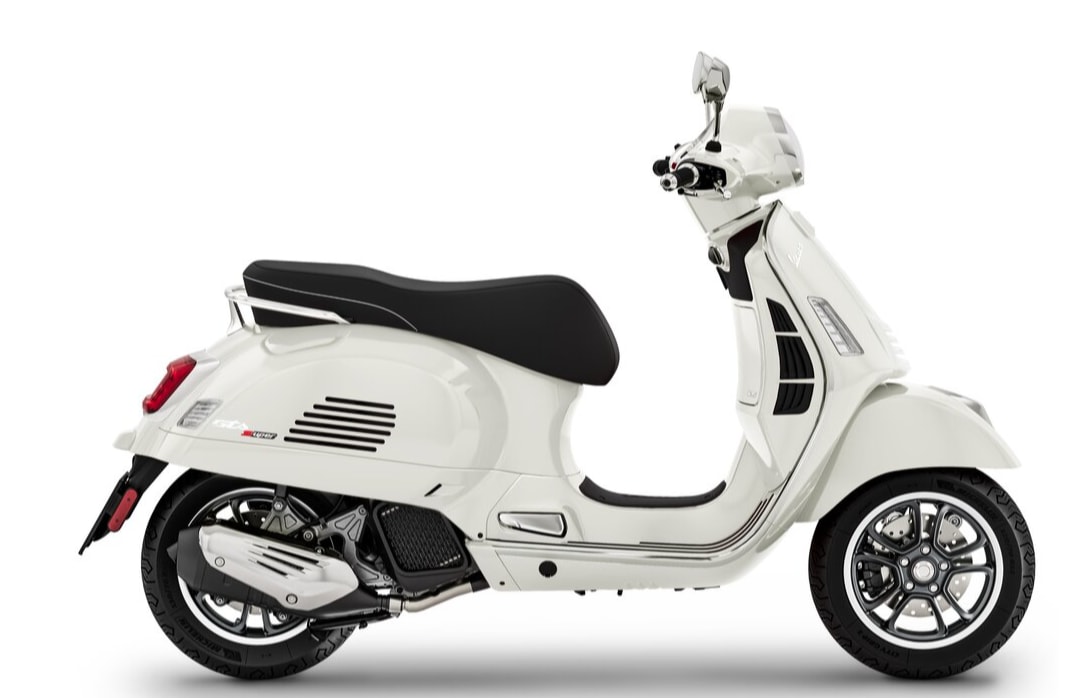 PIAGGIO Vespa GTS 125 Super RST Euro 5+-image-1