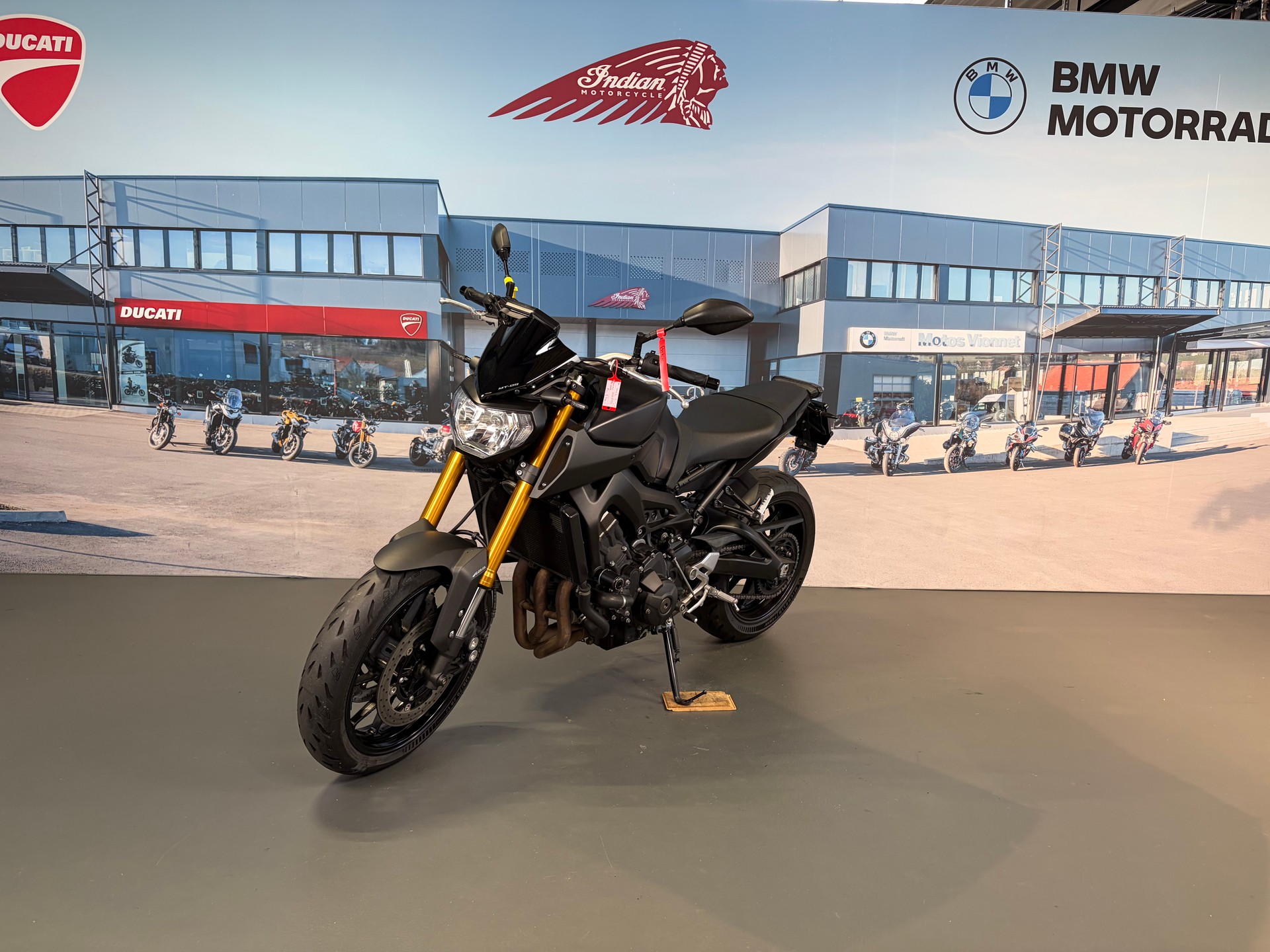 YAMAHA MT-09 ABS-image-2