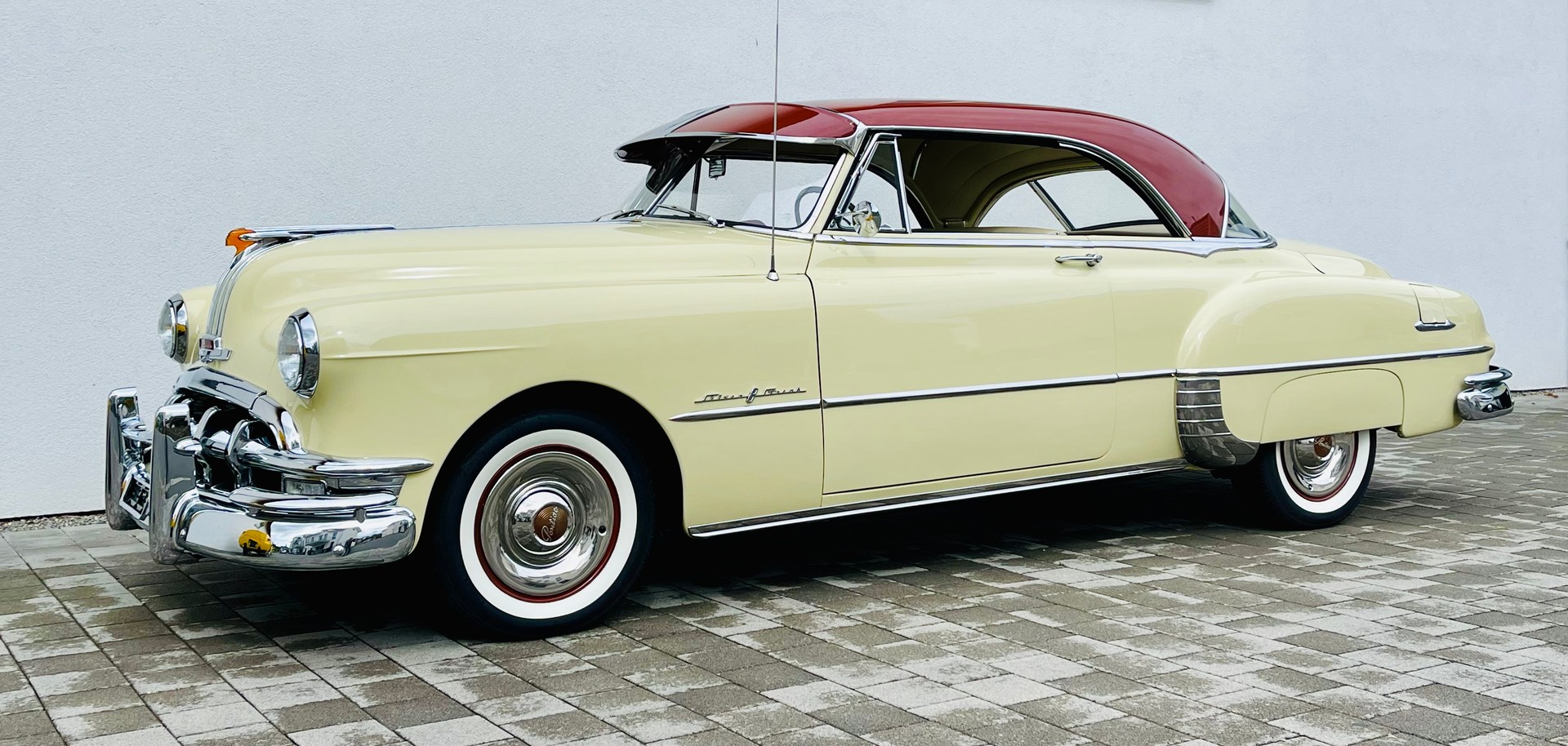 PONTIAC Catalina Super Deluxe Sport Coupe