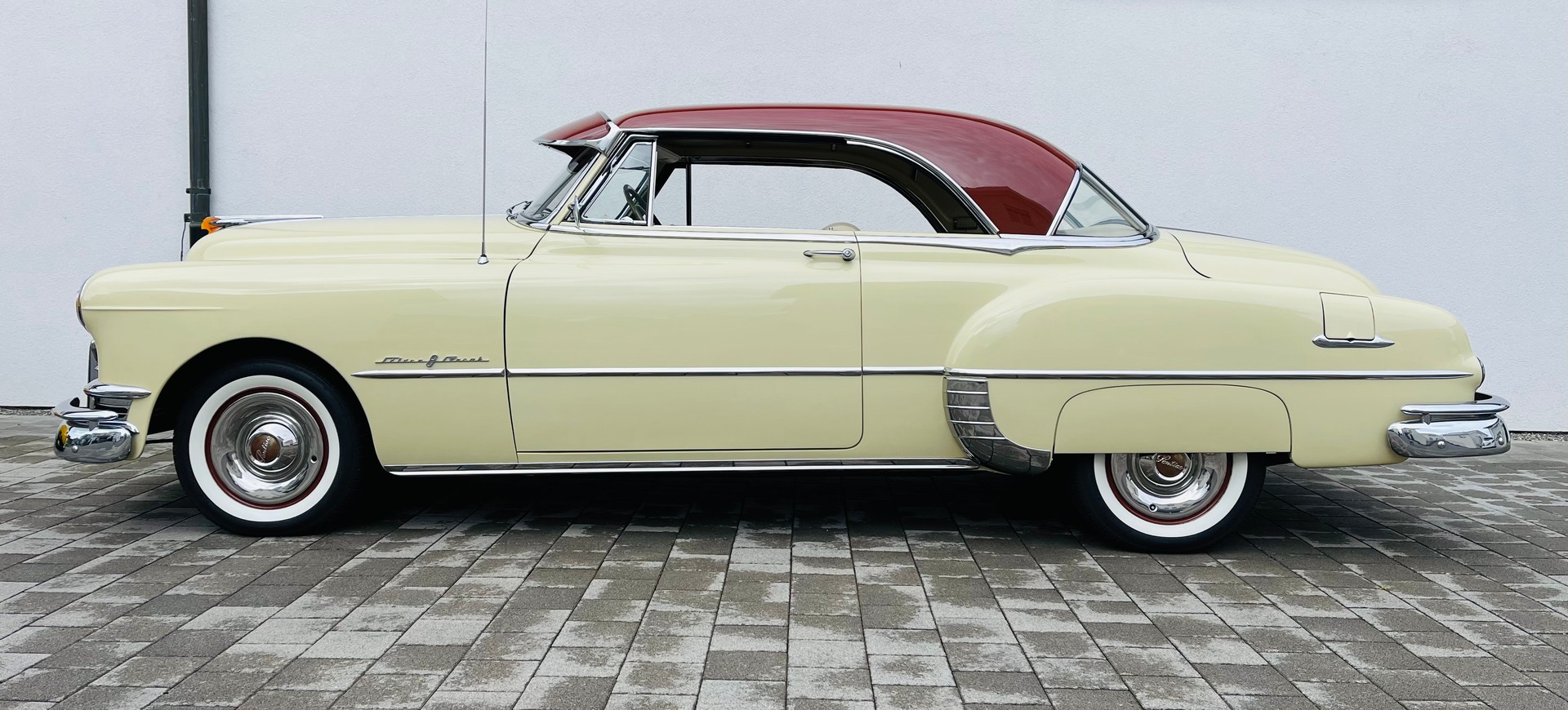PONTIAC Catalina Super Deluxe Sport Coupe-image-1