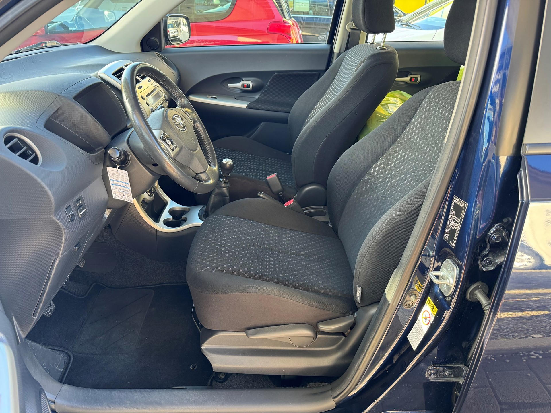 TOYOTA UrbanCruiser 1.33 Dual VVT-i Linea Sol-image-5