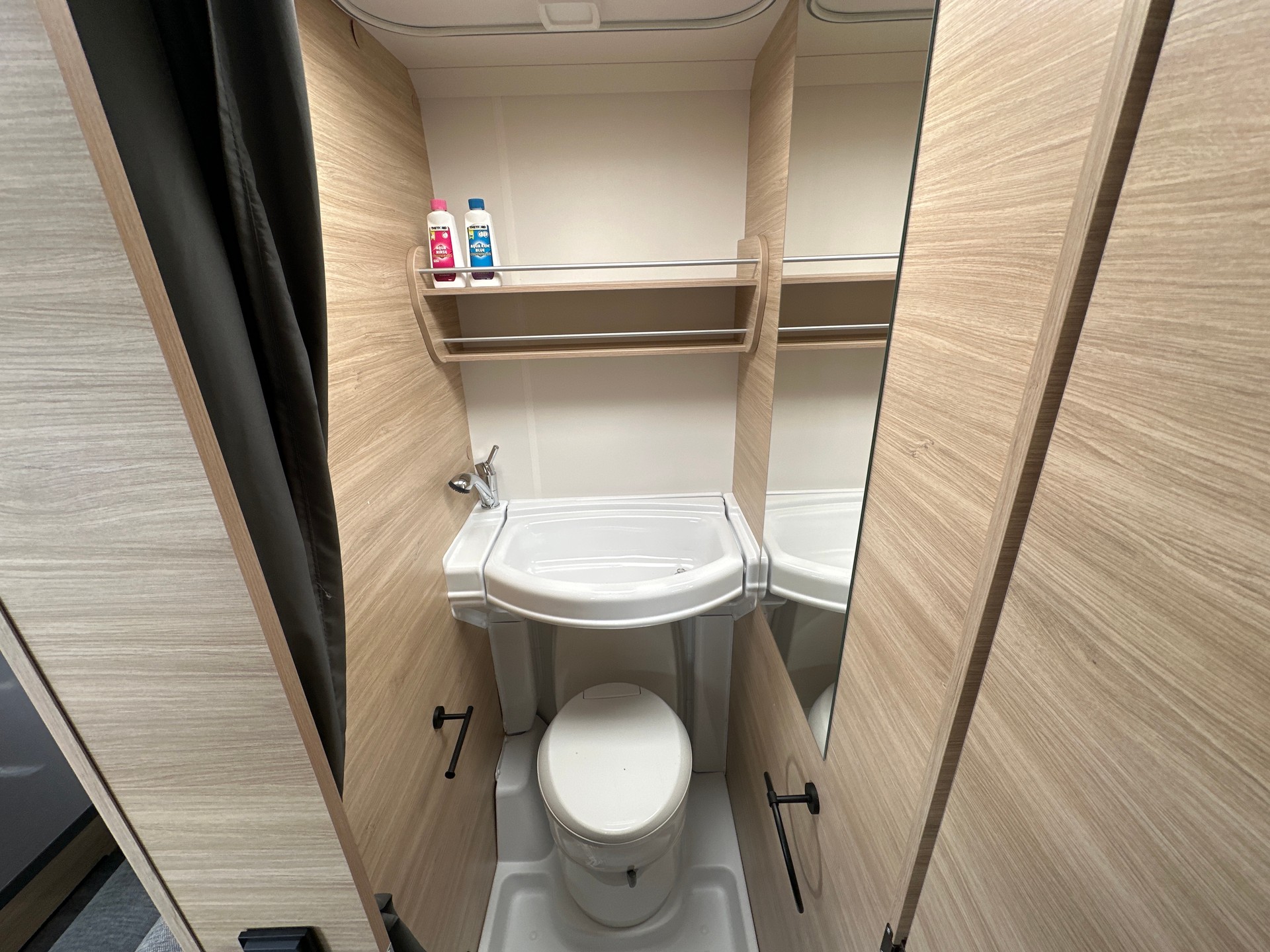 CARAVELAIR Alba 426 Style-image-6