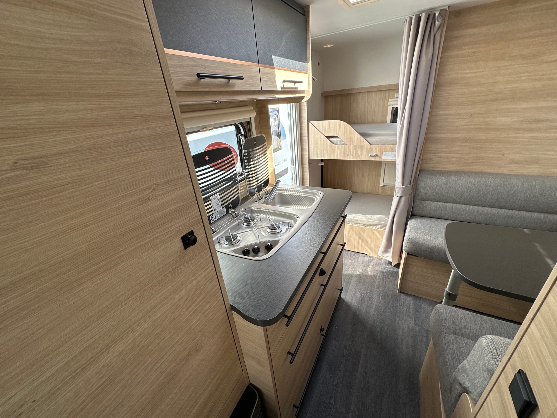CARAVELAIR Alba 426 Style-image-8