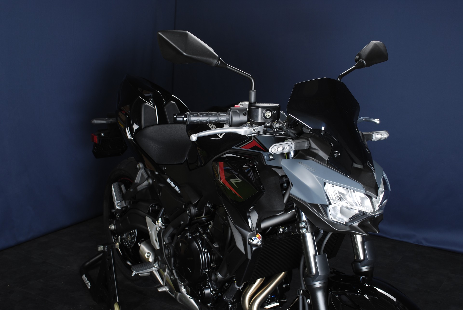 KAWASAKI Z 650 MY25 SPORT-image-4