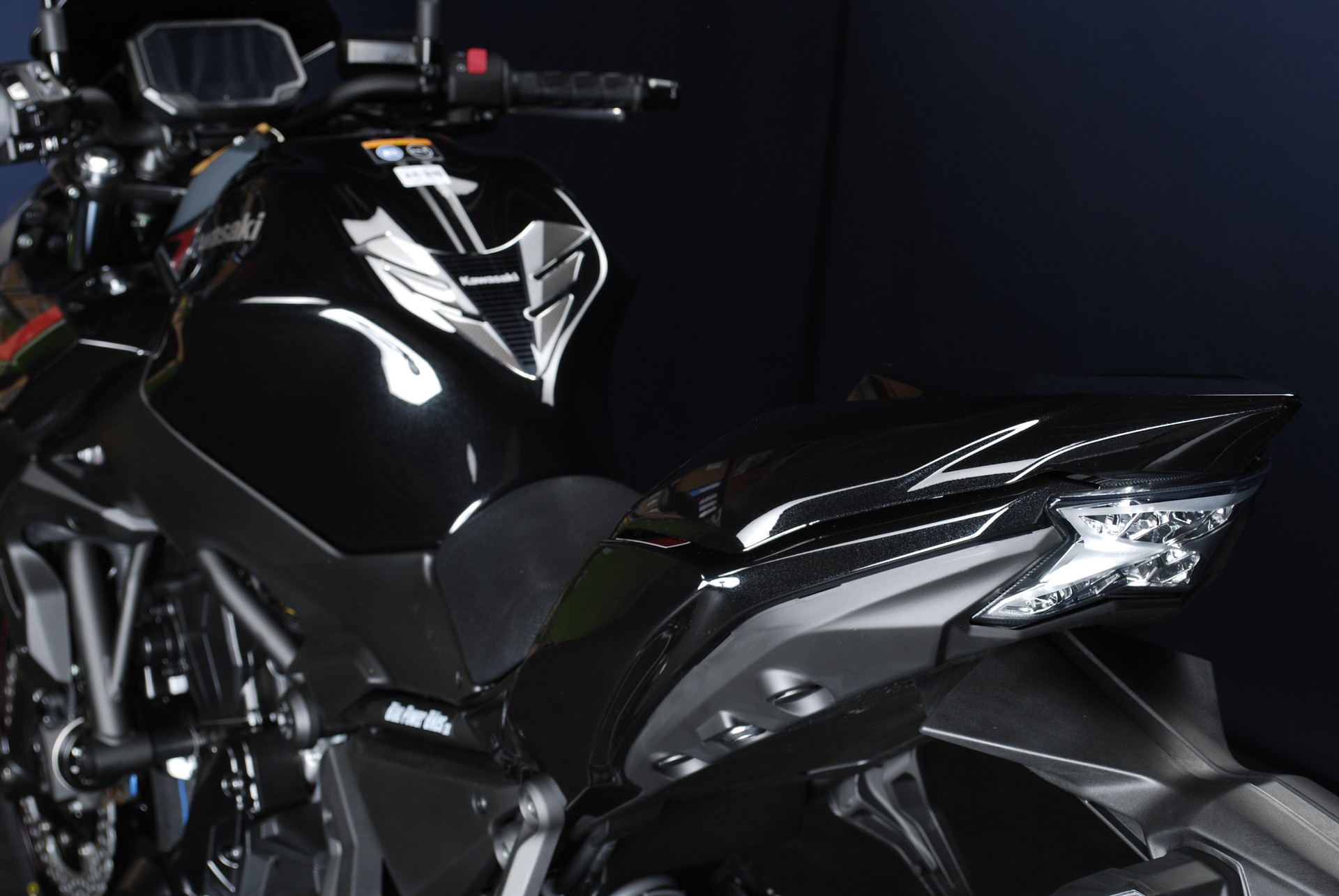 KAWASAKI Z 650 MY25 SPORT-image-11