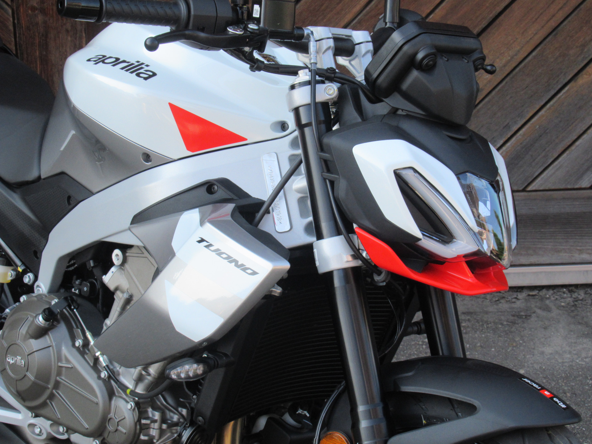 APRILIA Tuono 457-image-1