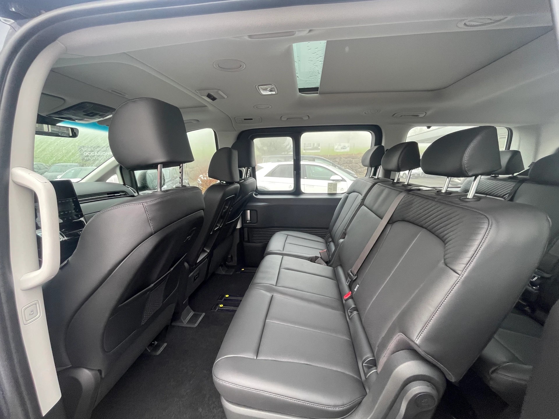 HYUNDAI Staria Wagon 1.6 T-GDi HEV Vertex A-showroom-element-2