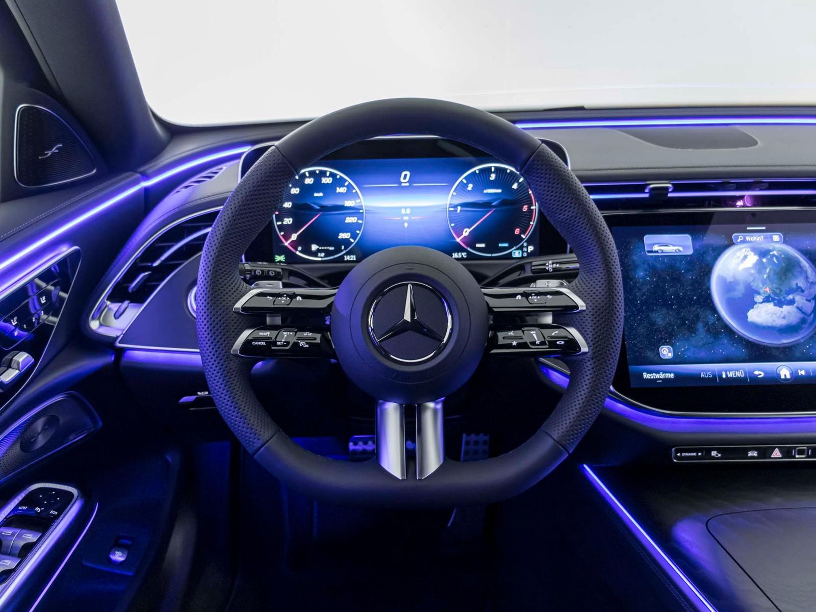 MERCEDES-BENZ E 220 d 4MATIC T-Modell-image-11