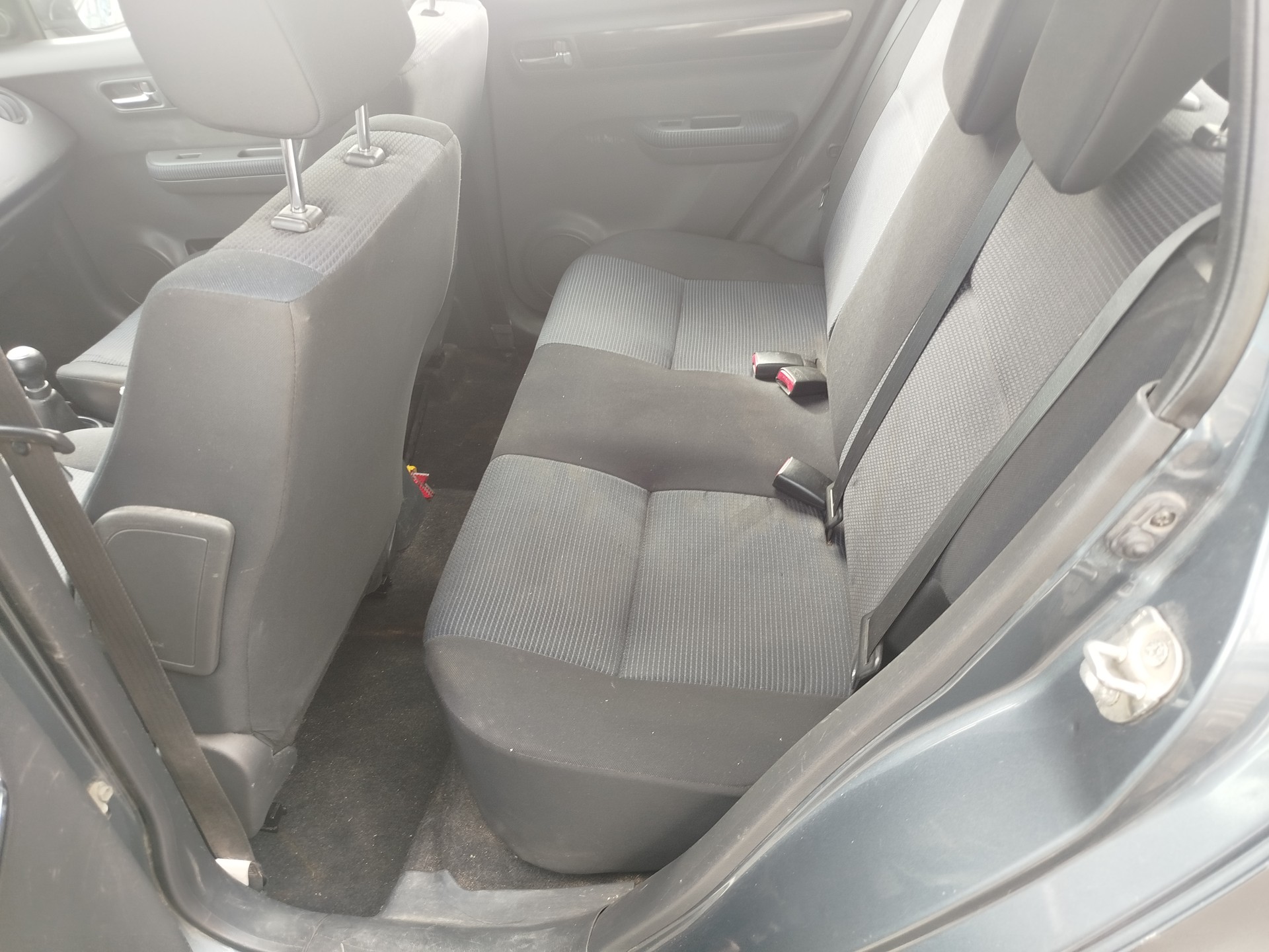 SUZUKI Swift 1.3i 16V GL 4x4-image-10