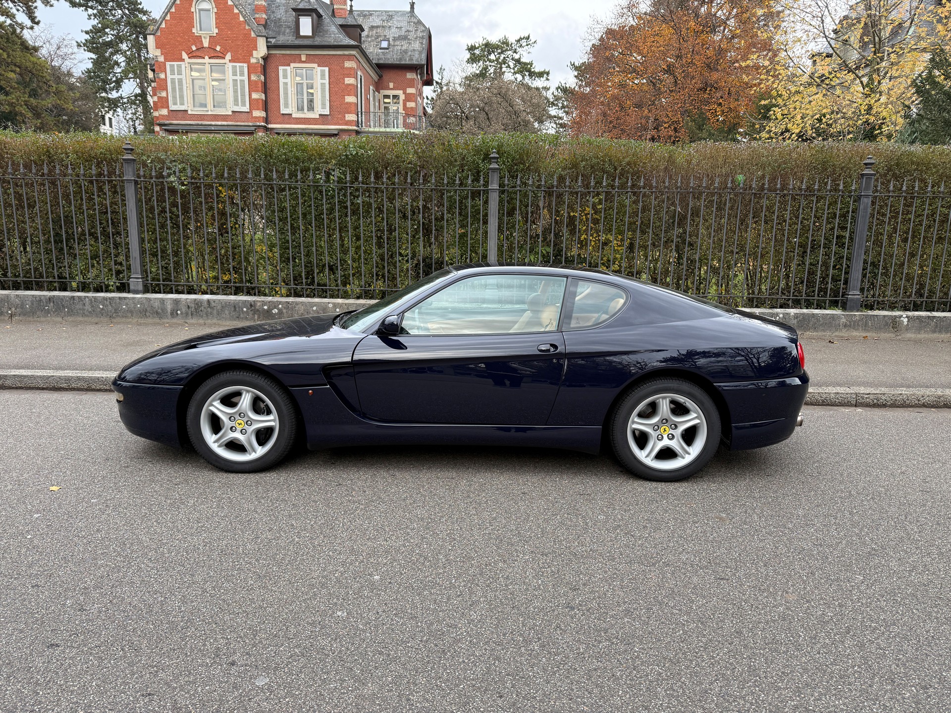 FERRARI 456 GT-showroom-element-2