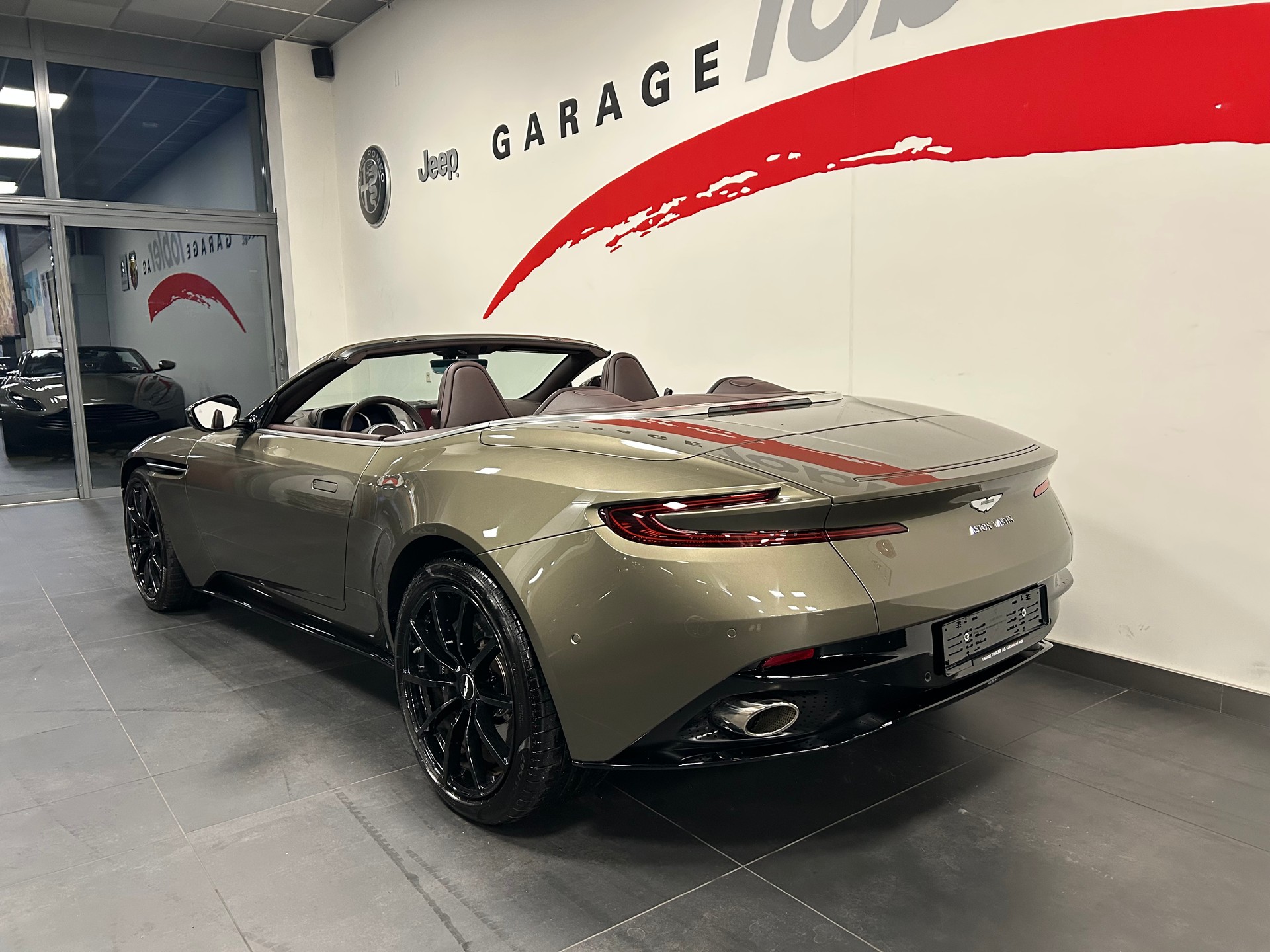 ASTON MARTIN DB11 V8 Volante Touchtronic 3-image-20