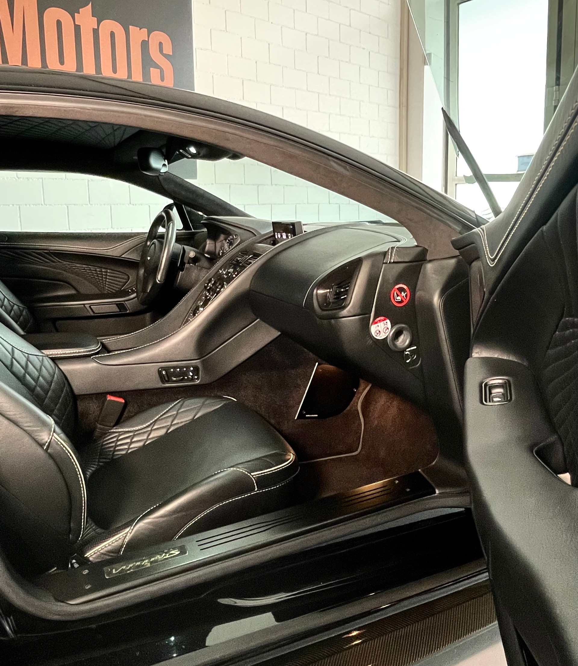 ASTON MARTIN Vanquish S V12 Touchtronic 3 - mit fortlaufender Aston Martin Garantie bis 2027 und full PPF-image-19