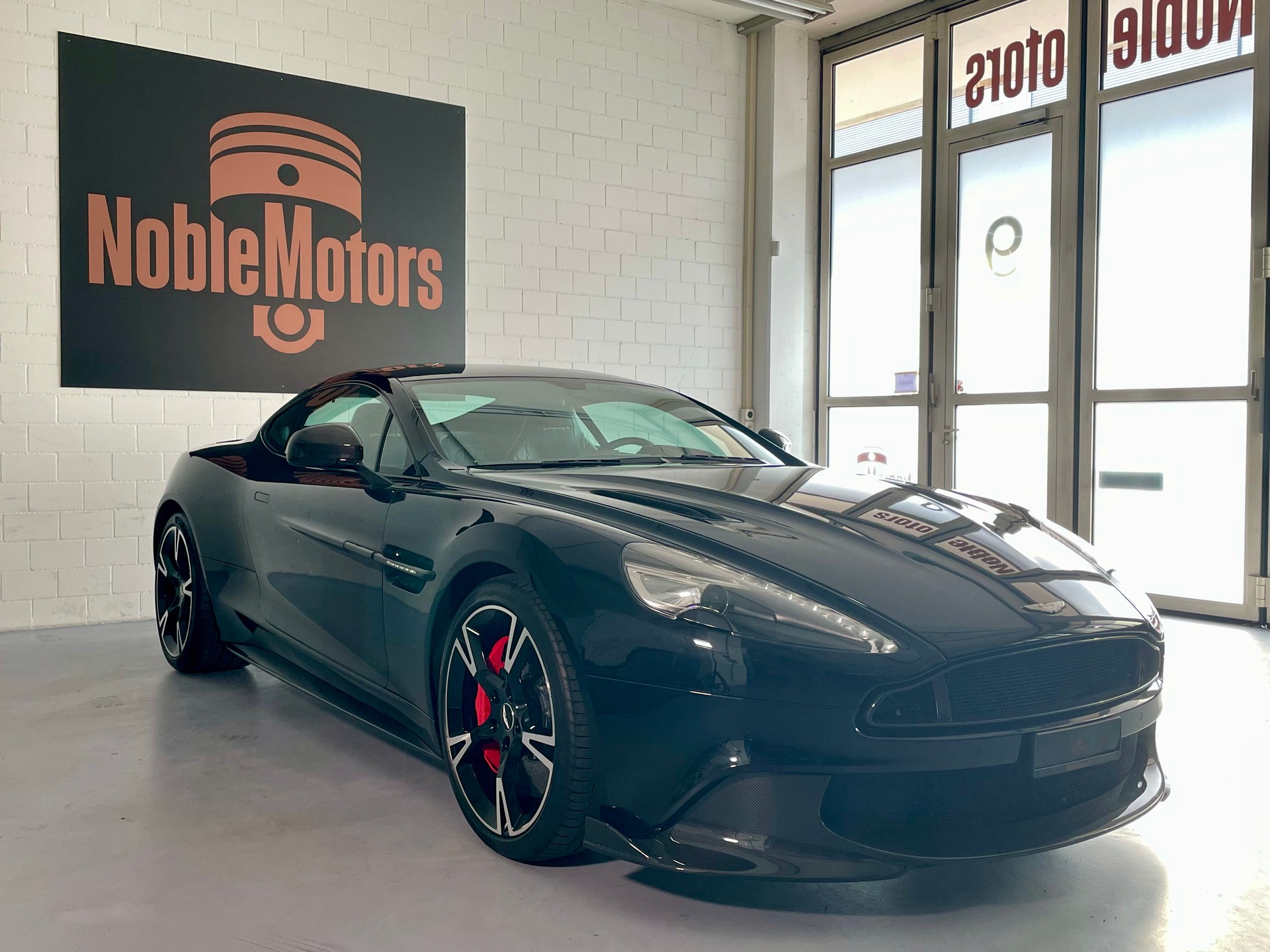 ASTON MARTIN Vanquish S V12 Touchtronic 3 - mit fortlaufender Aston Martin Garantie bis 2027 und full PPF-image-4
