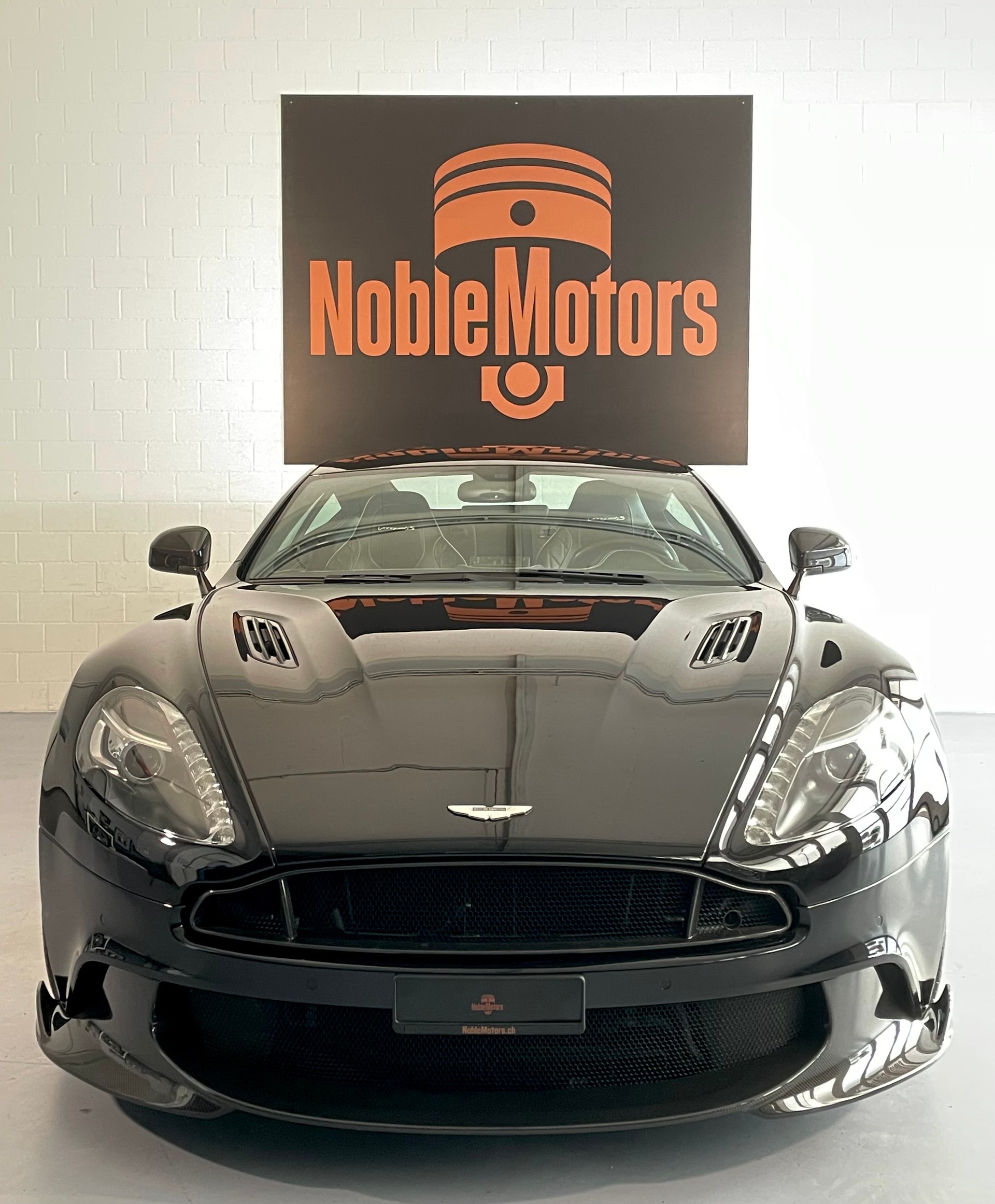 ASTON MARTIN Vanquish S V12 Touchtronic 3 - mit fortlaufender Aston Martin Garantie bis 2027 und full PPF