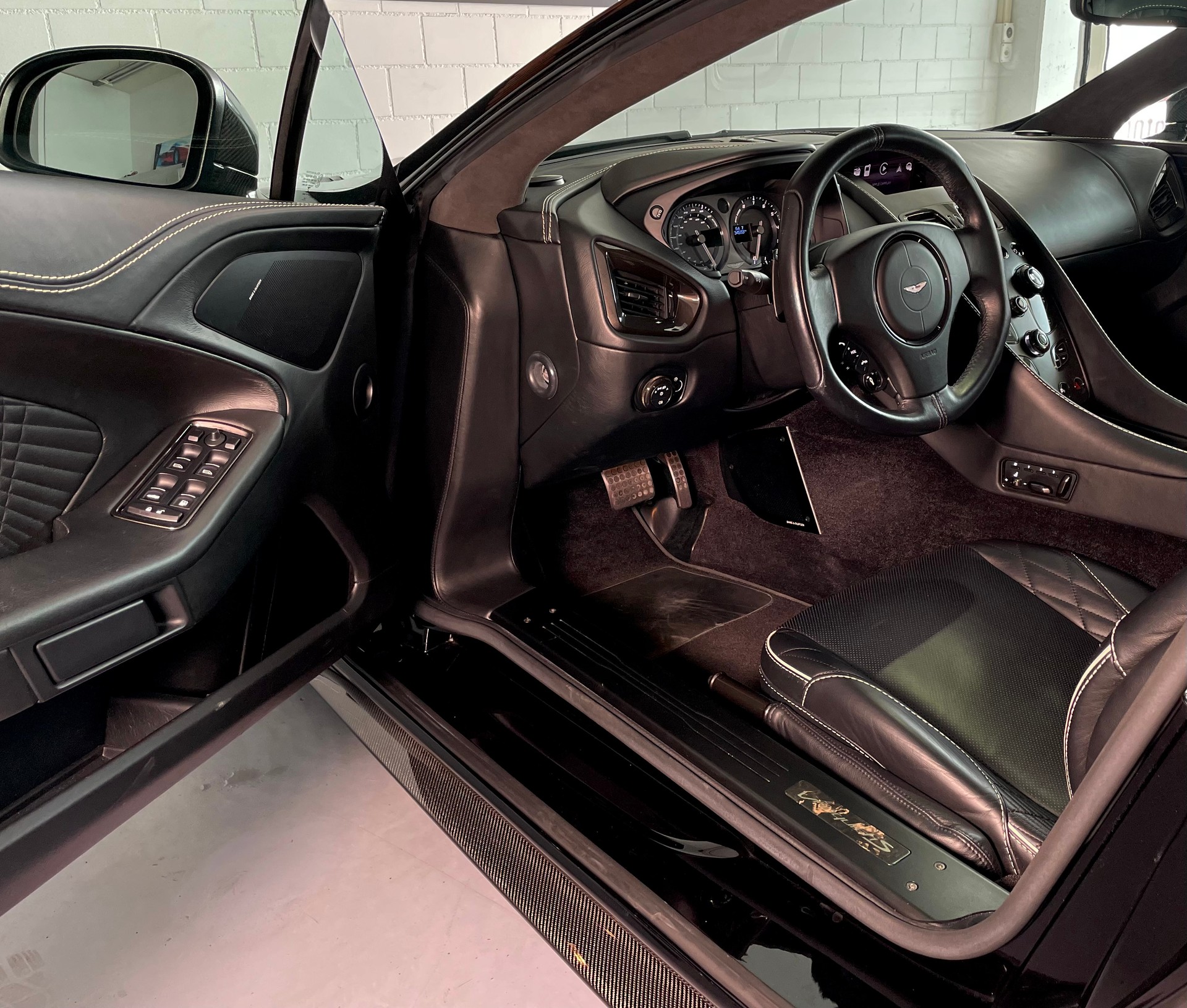 ASTON MARTIN Vanquish S V12 Touchtronic 3 - mit fortlaufender Aston Martin Garantie bis 2027 und full PPF-image-16