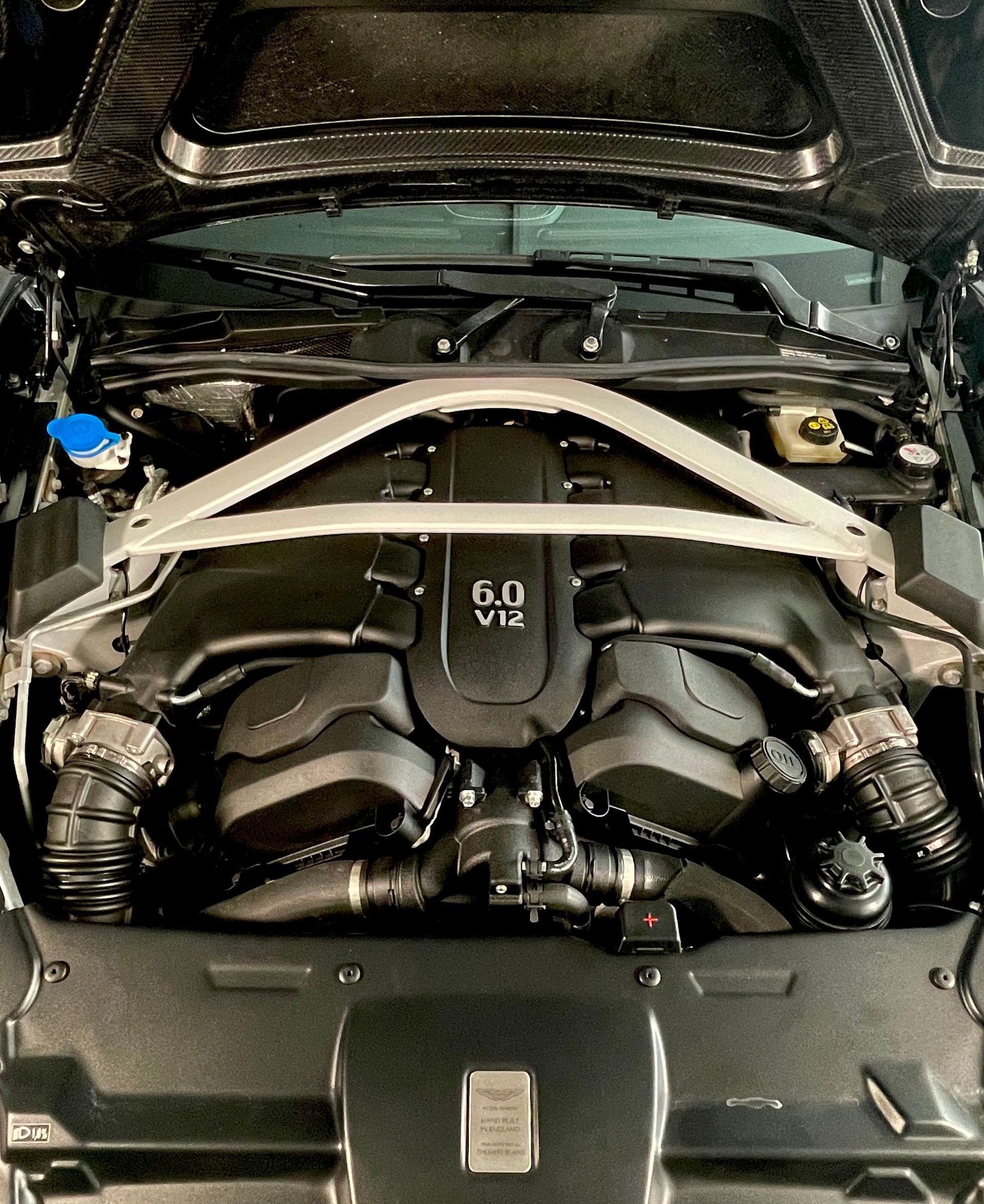 ASTON MARTIN Vanquish S V12 Touchtronic 3 - mit fortlaufender Aston Martin Garantie bis 2027 und full PPF-image-28