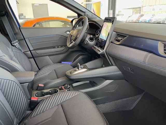 RENAULT Captur 1.8 E-Tech 160 Esprit Alpine DHT-image-6