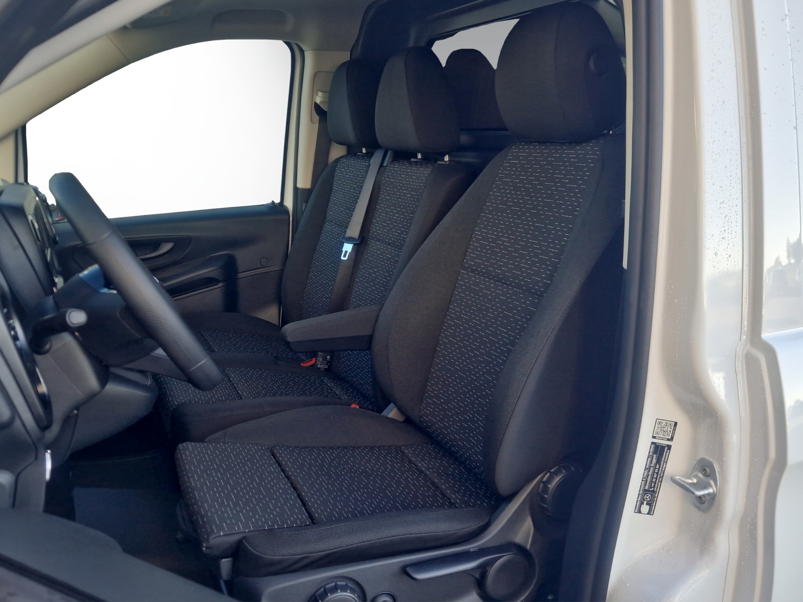 MERCEDES-BENZ Vito 110 CDI Lang Pro-image-6