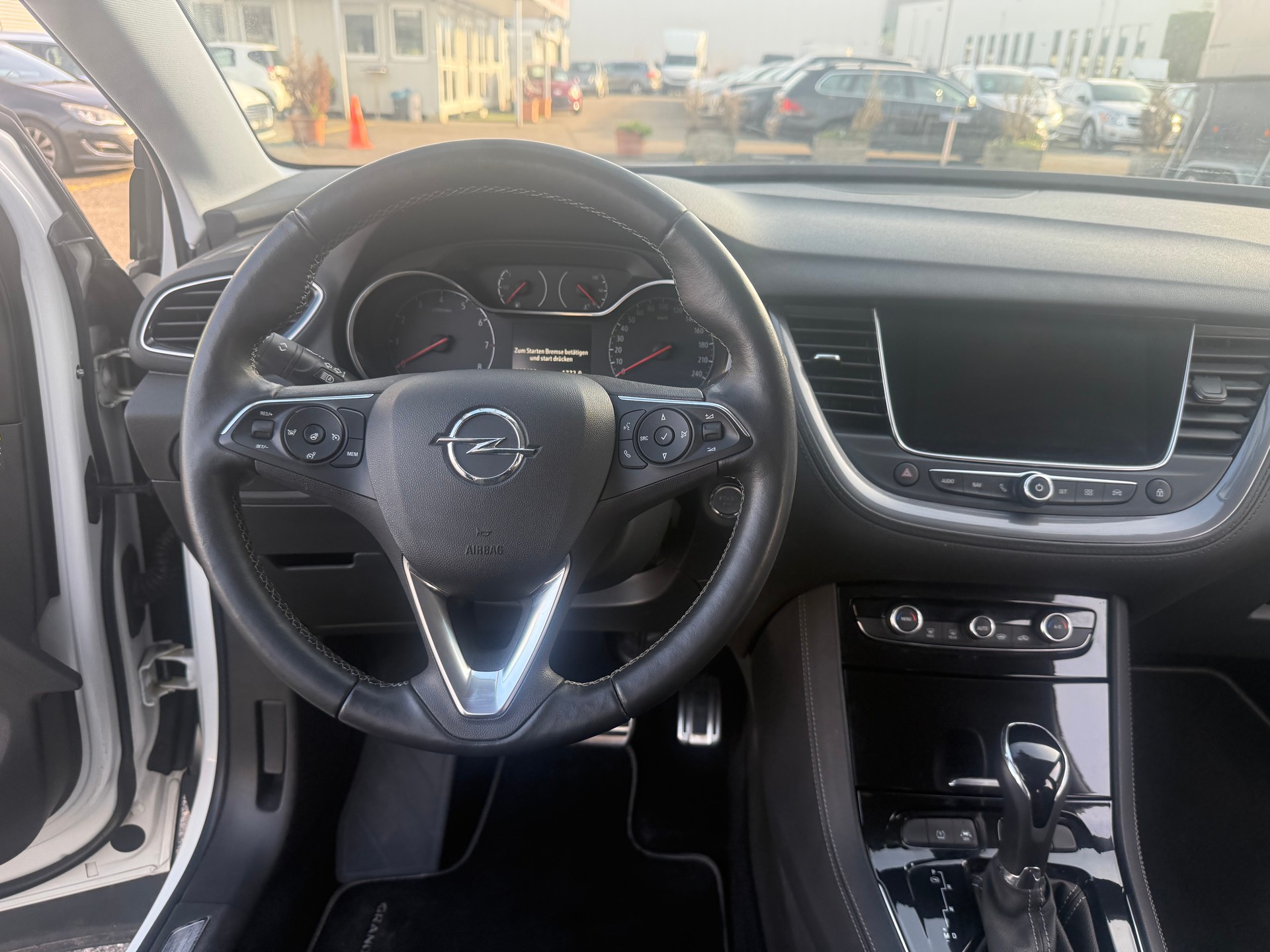 OPEL Grandland X 1.2i TP Ultimate Automatik-image-2