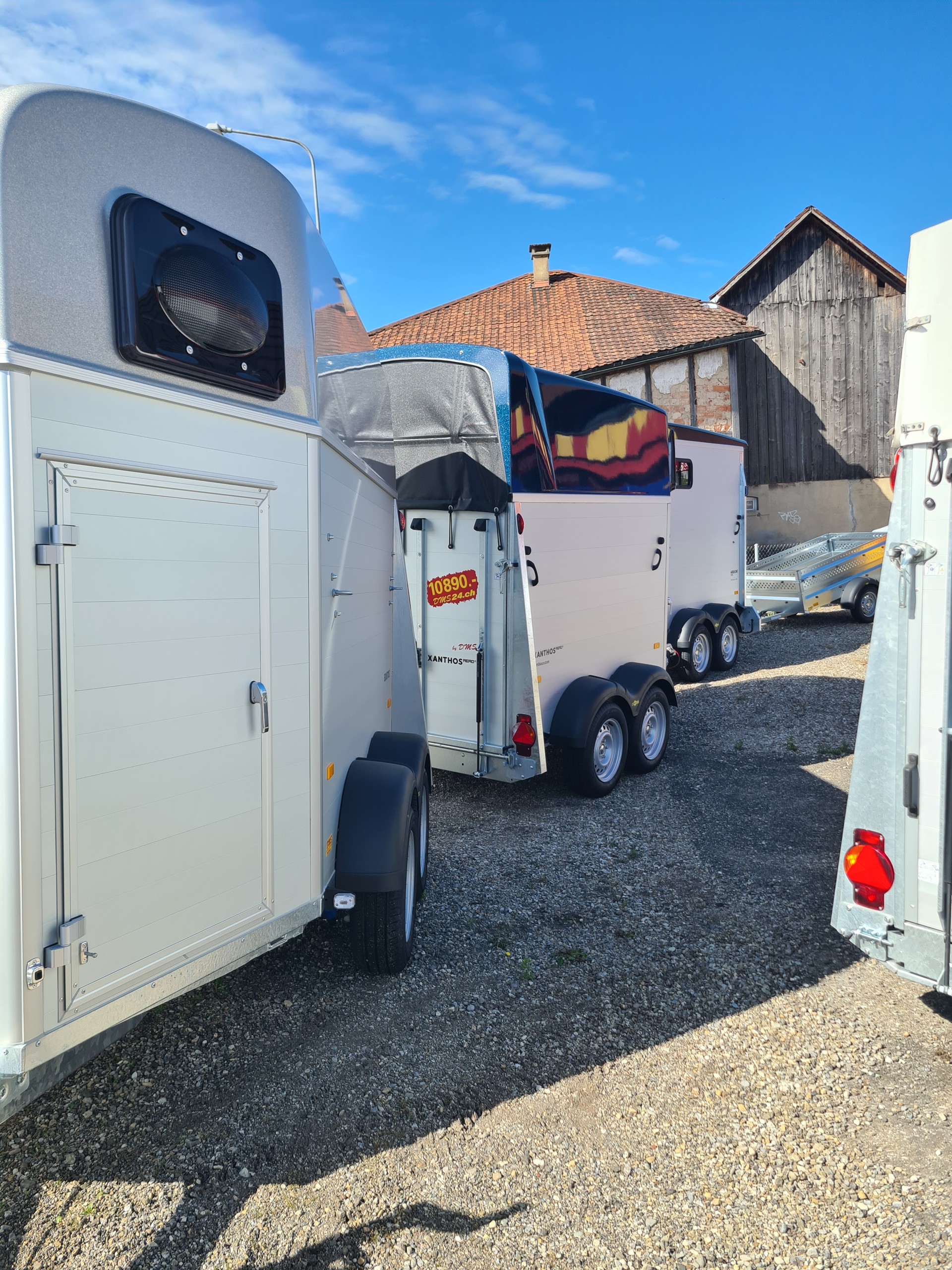 HUMBAUR DMS Equitos Alu Plus 2400 inkl. Hecktüre dreh- und schwenkbar-image-6