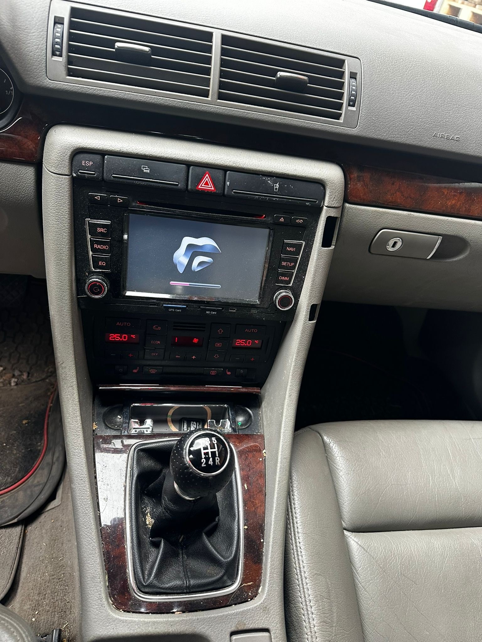 AUDI A4 Avant 1.9 TDI-image-4