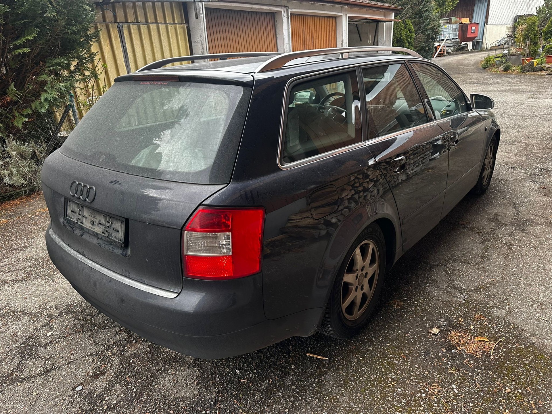 AUDI A4 Avant 1.9 TDI-image-2