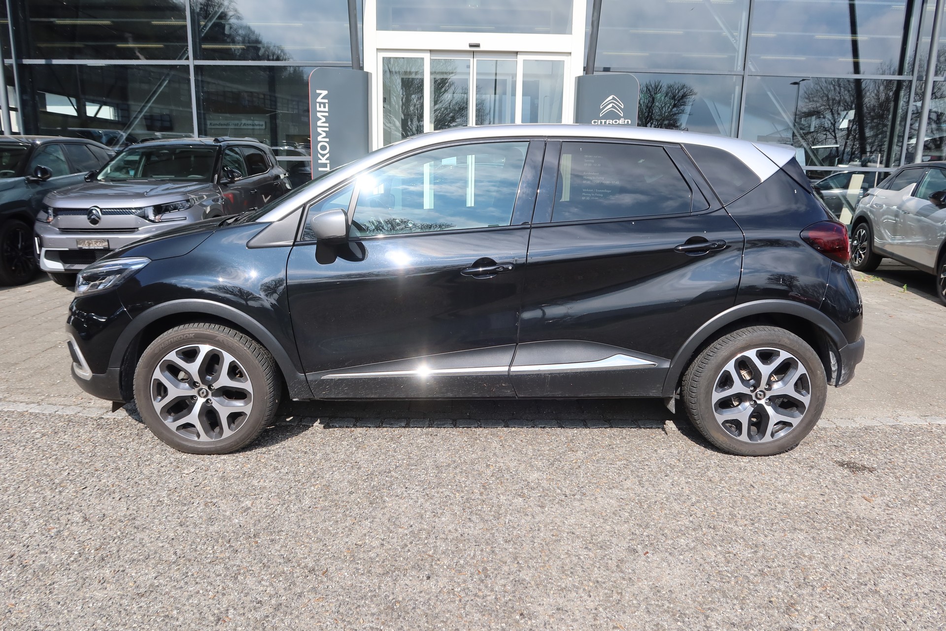 RENAULT Captur 0.9 Intens-image-2