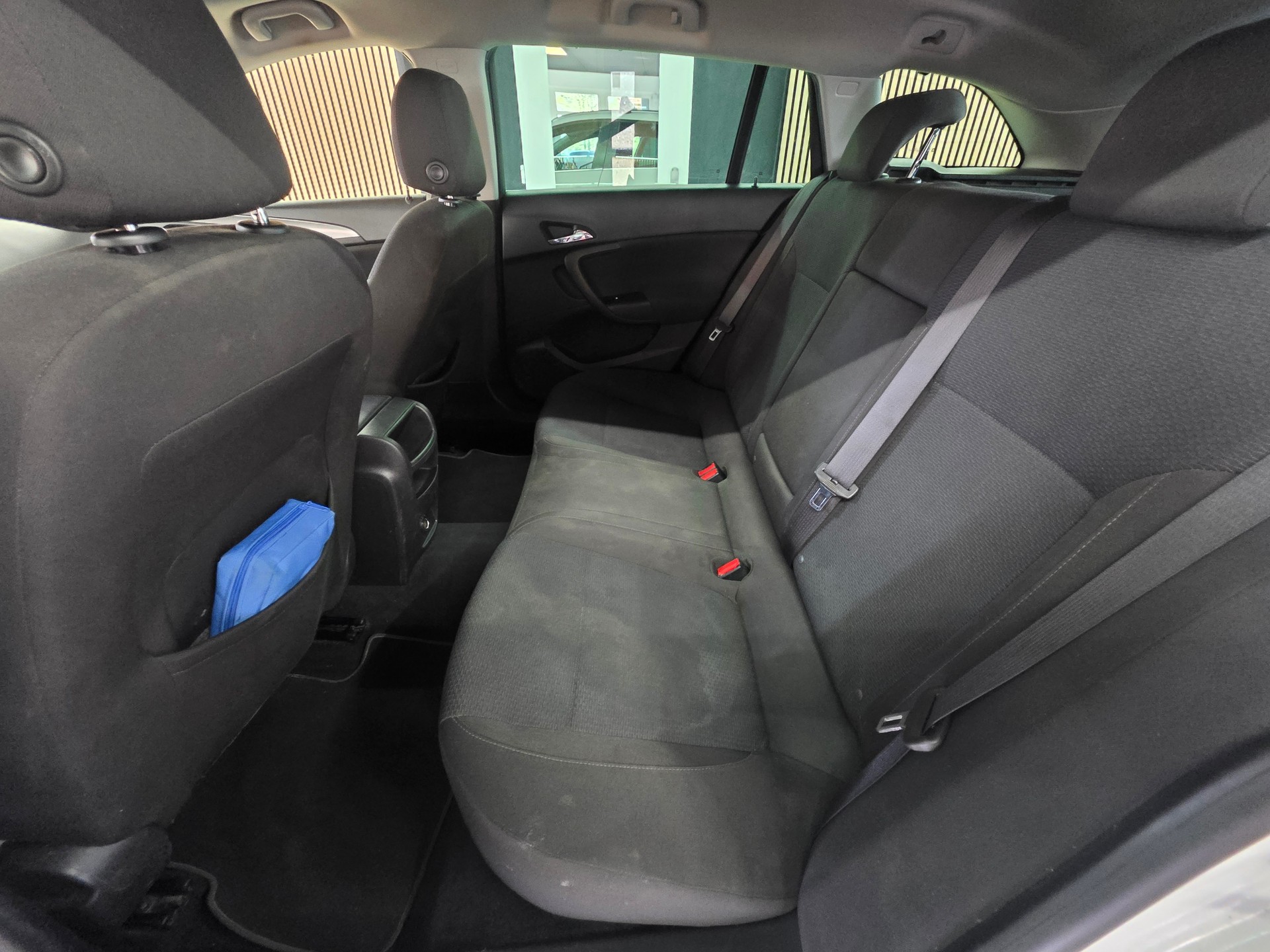 OPEL Insignia Sports Tourer 2.0 CDTI Edition 4WD-image-13