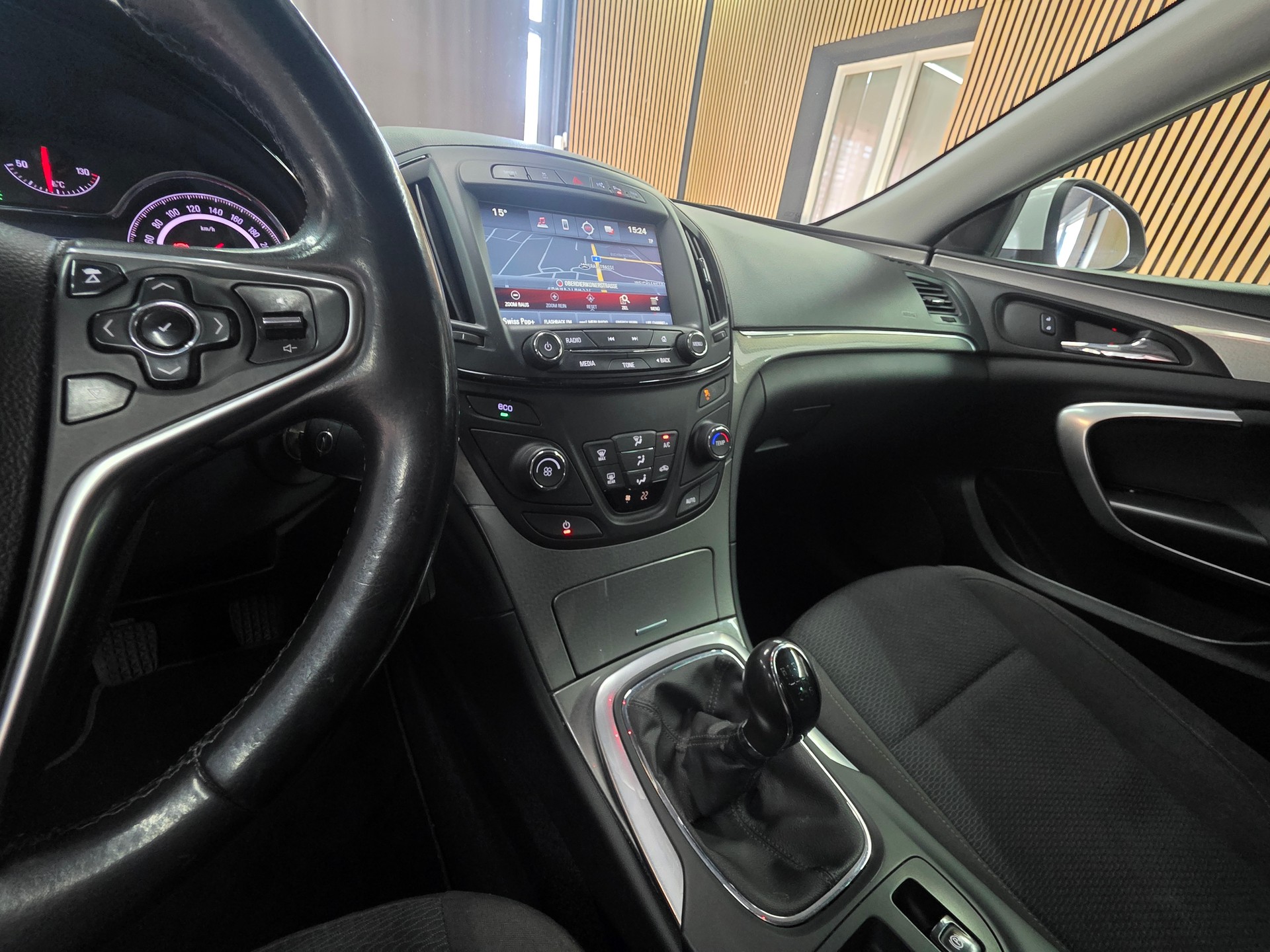 OPEL Insignia Sports Tourer 2.0 CDTI Edition 4WD-image-12