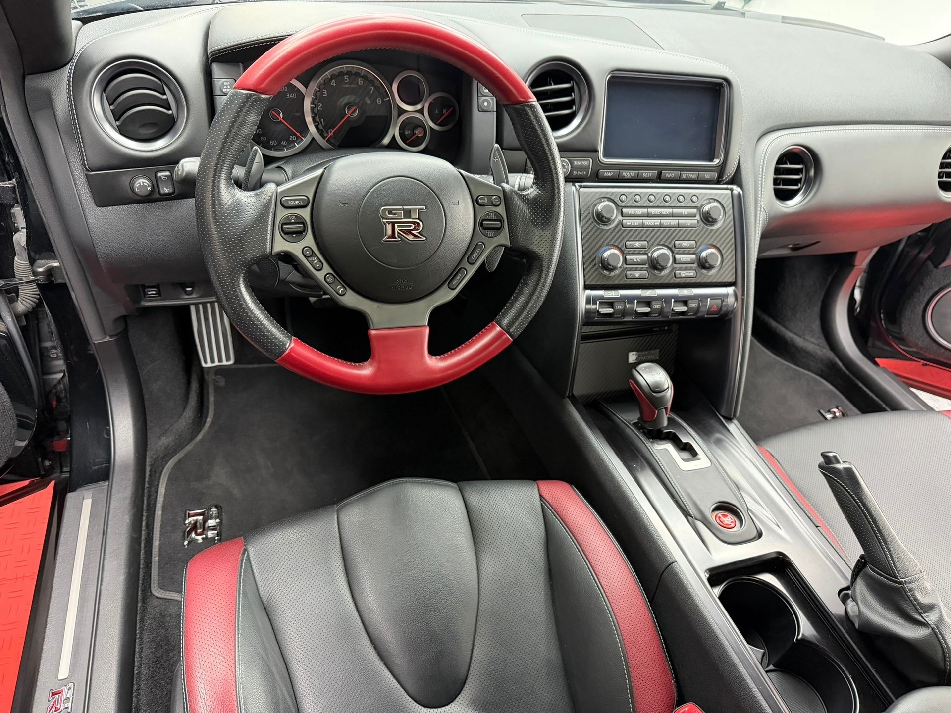 NISSAN GT-R 3.8 V6 Biturbo Black Edition-image-10