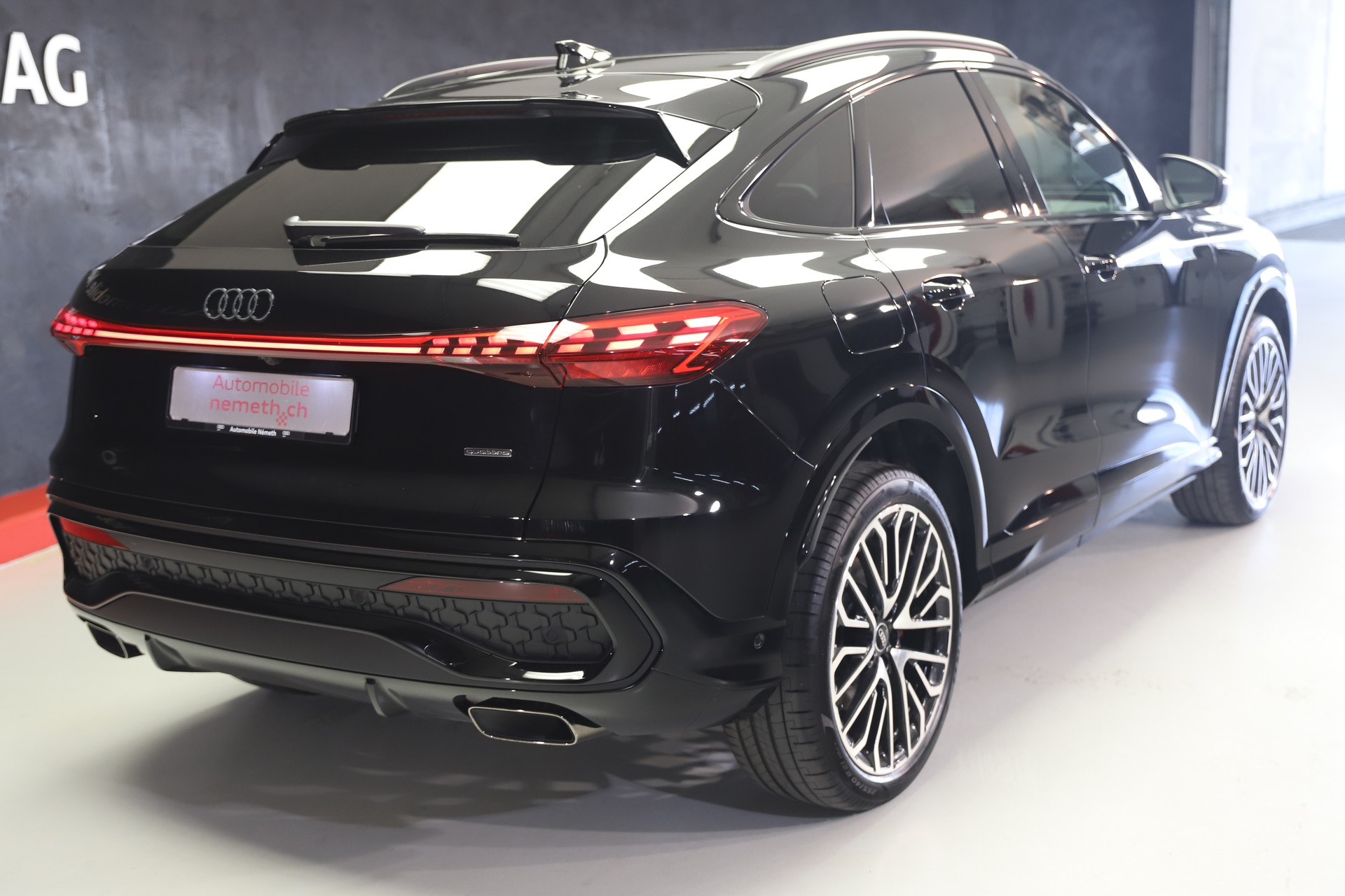 AUDI Q5 Sportback 50 TFSI e PHEV S line quattro S-tronic-showroom-element-3
