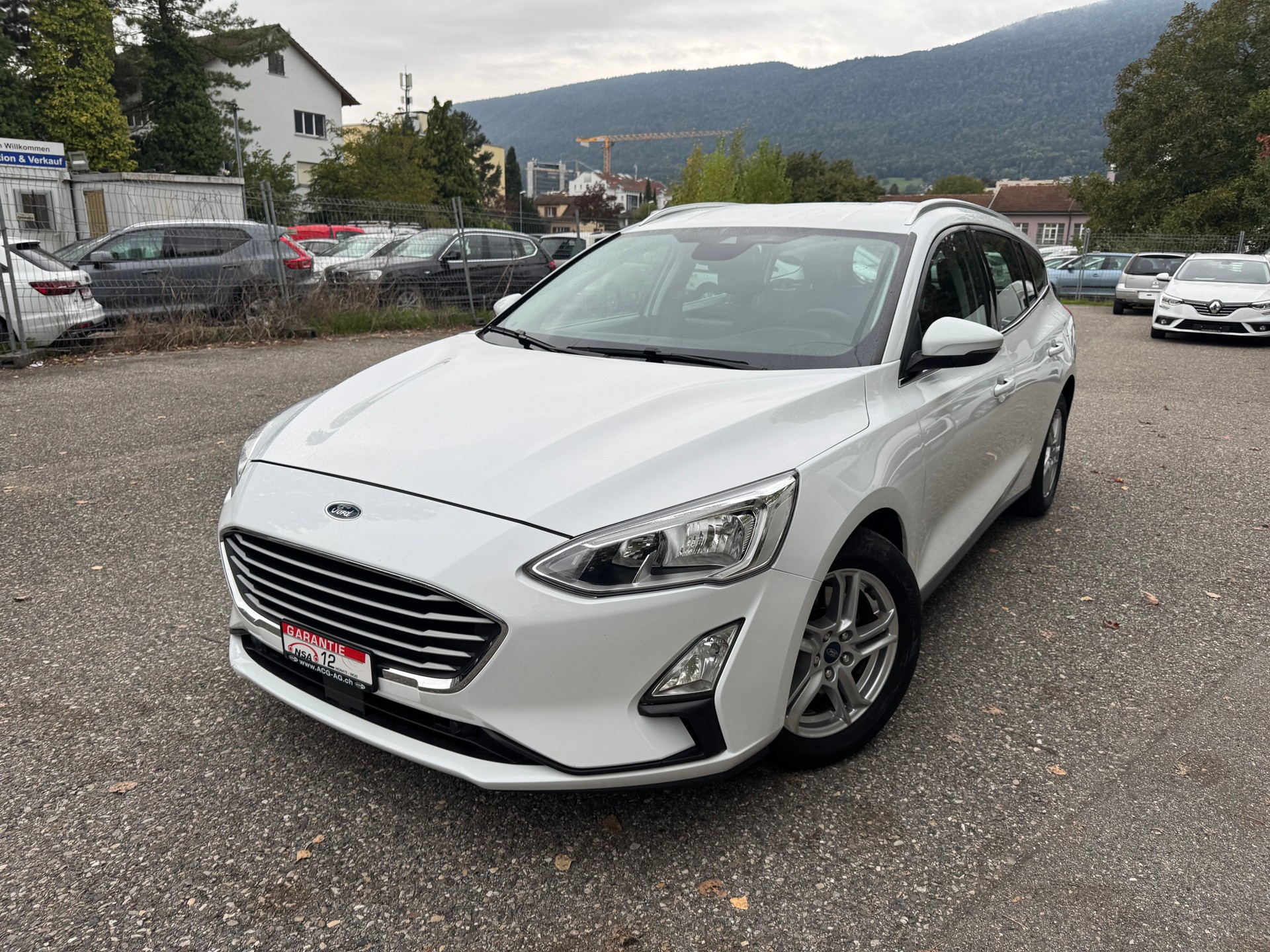 FORD Focus 1.5 TDCi Trend Automatic ** Gr. Navi * Klima * PDC V&H * Tempomat * Frisch Ab MFK