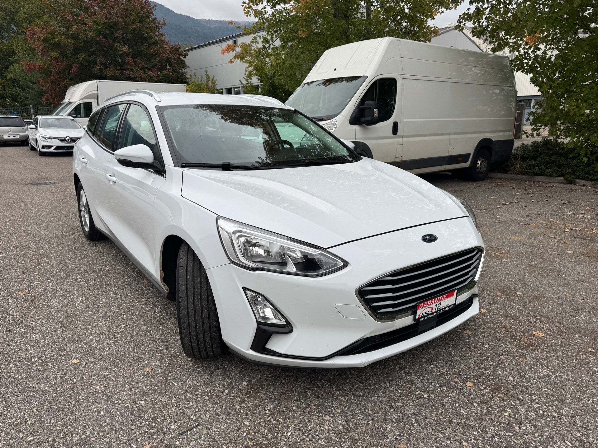 FORD Focus 1.5 TDCi Trend Automatic ** Gr. Navi * Klima * PDC V&H * Tempomat * Frisch Ab MFK-image-5