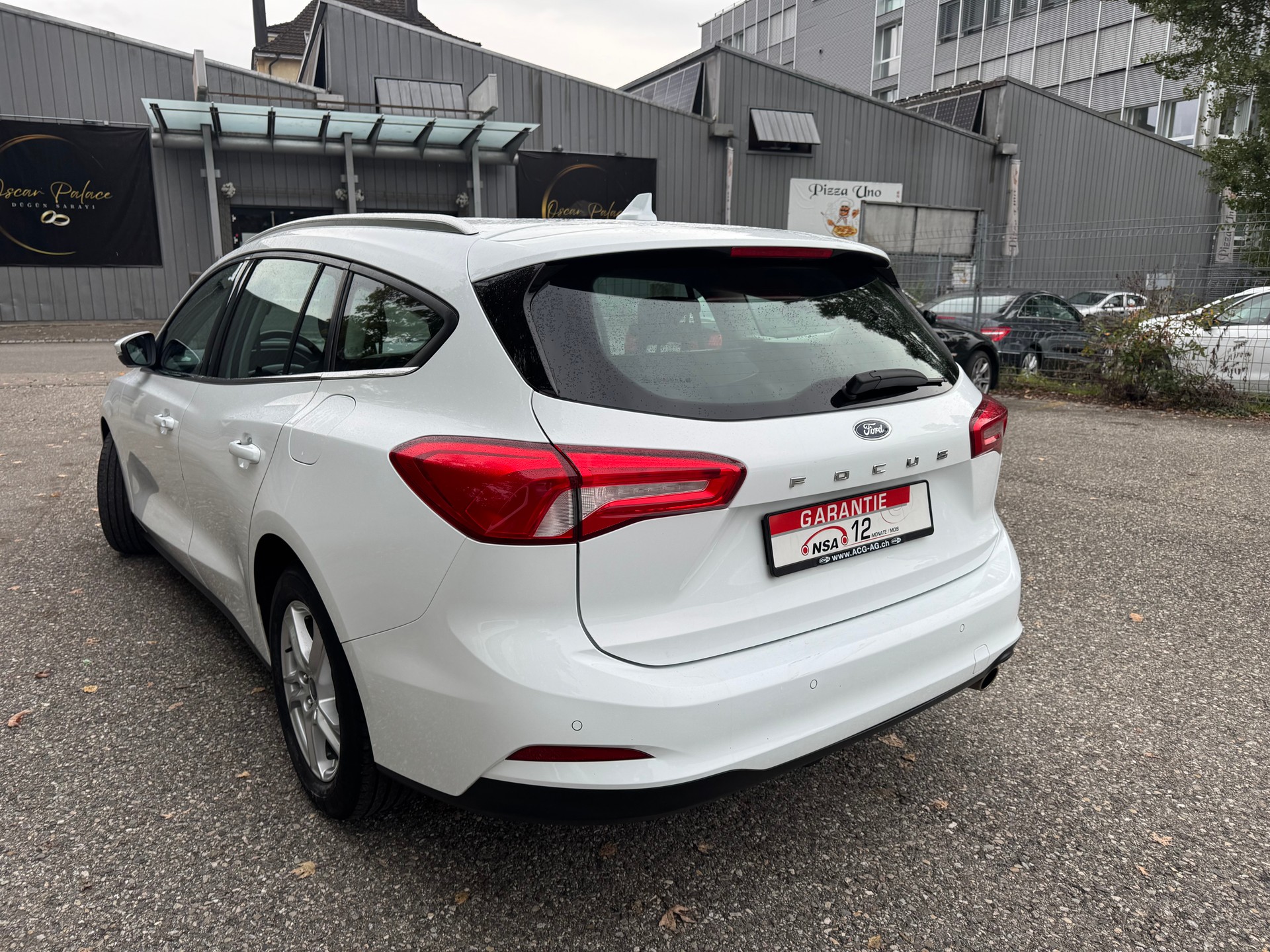 FORD Focus 1.5 TDCi Trend Automatic ** Gr. Navi * Klima * PDC V&H * Tempomat * Frisch Ab MFK-image-11