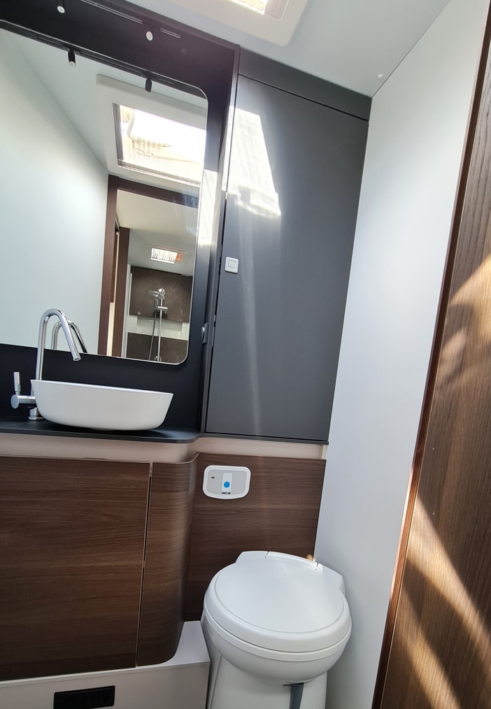ADRIA Coral Supreme 670 DC-image-16