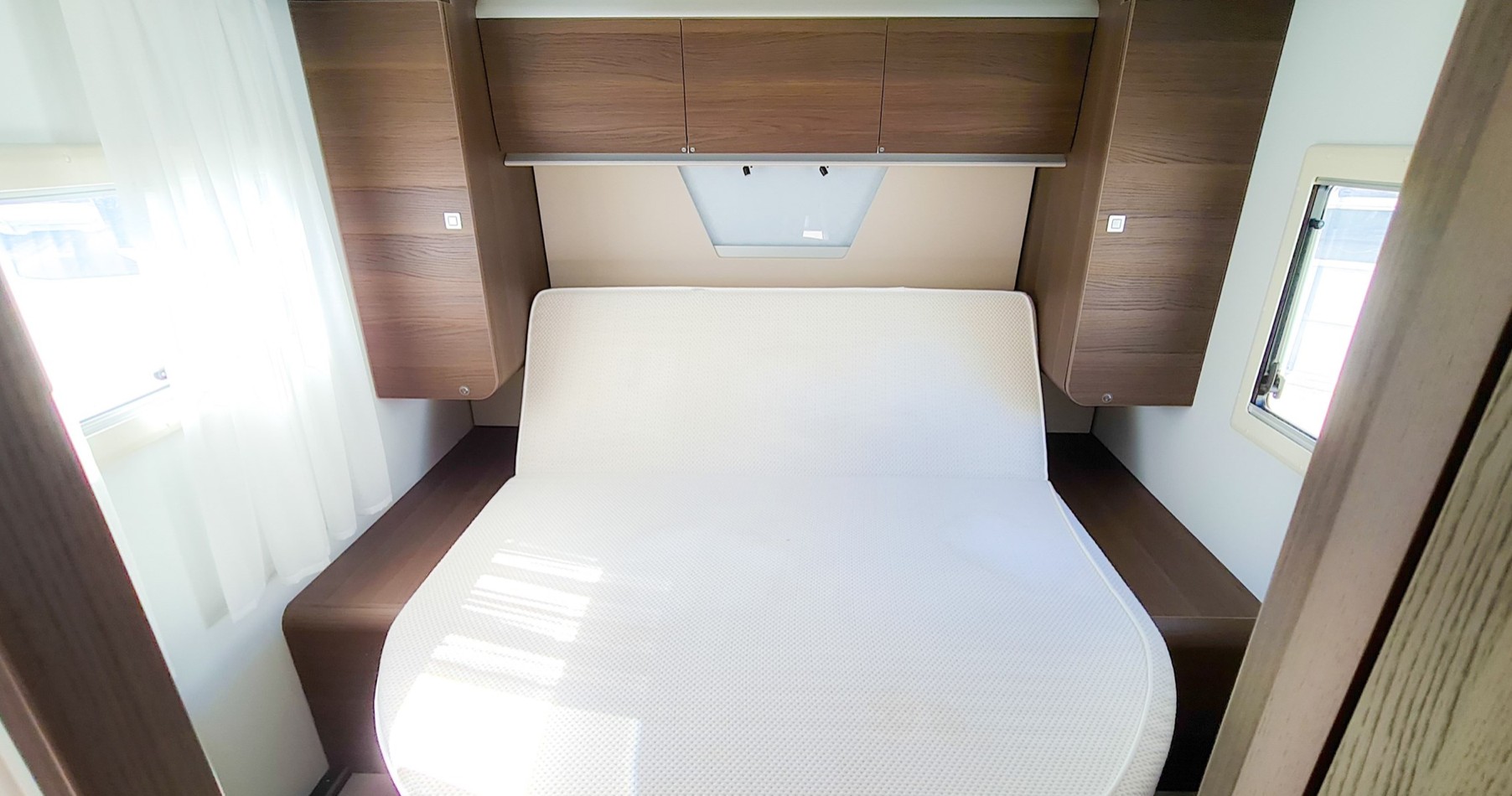 ADRIA Coral Supreme 670 DC-image-5