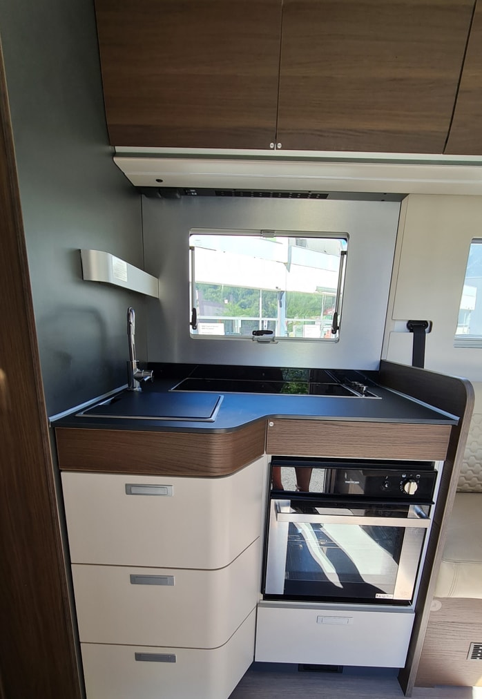 ADRIA Coral Supreme 670 DC-image-15