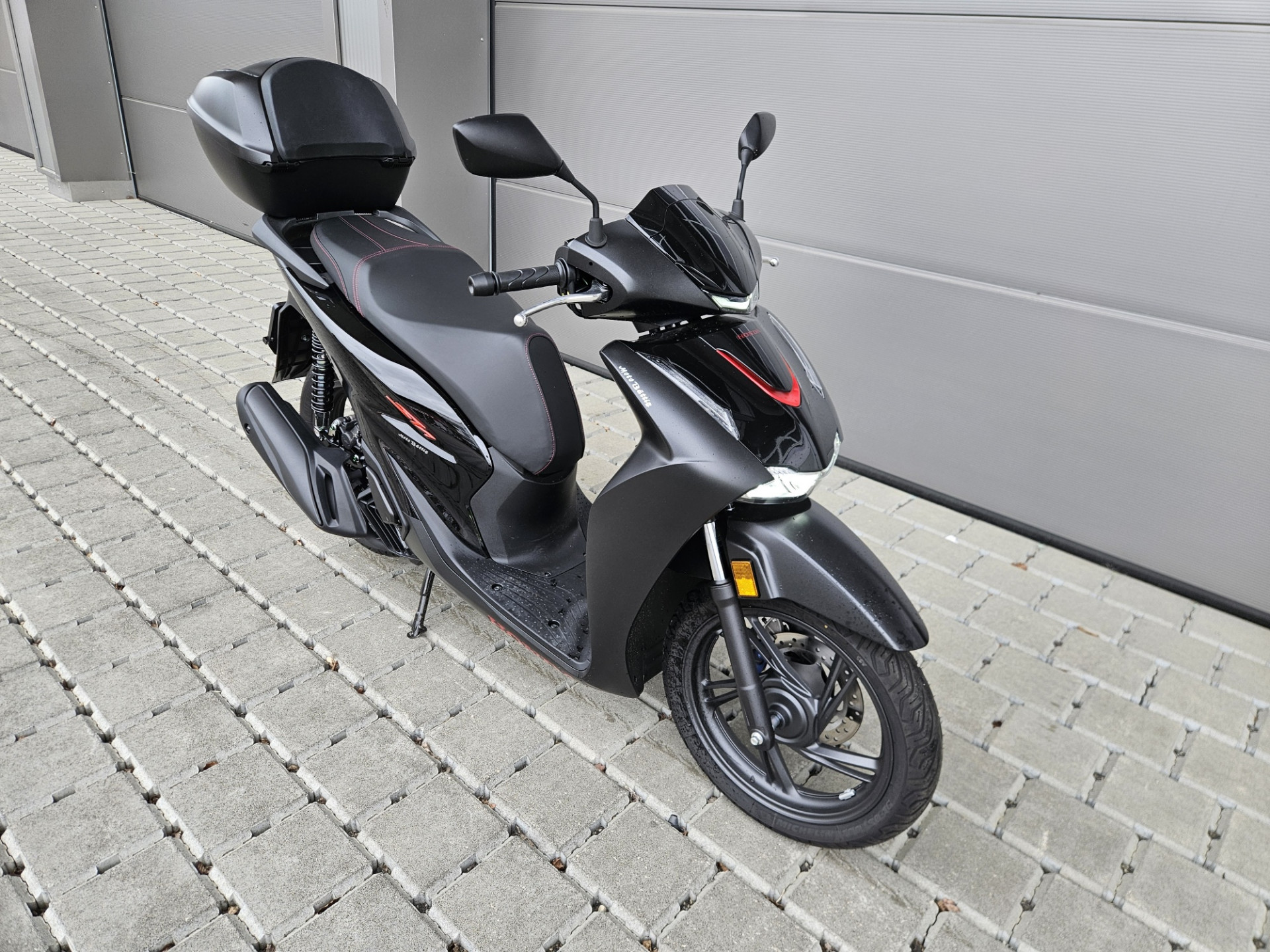 HONDA SH 125 Smart Top Box-image-1