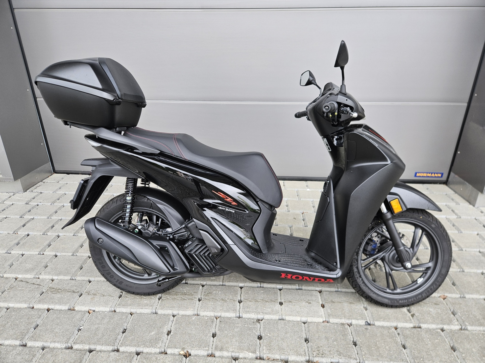 HONDA SH 125 Smart Top Box-image-0