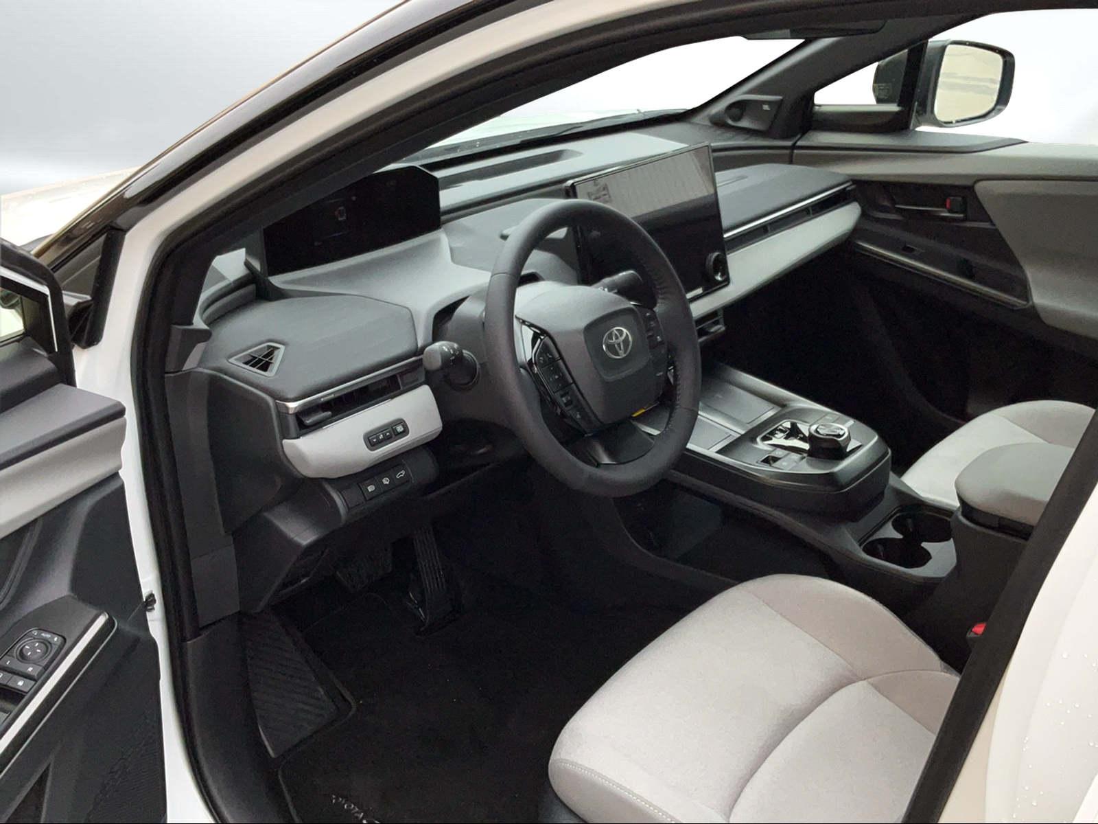 TOYOTA C-HR+ Premium AWD-image-1