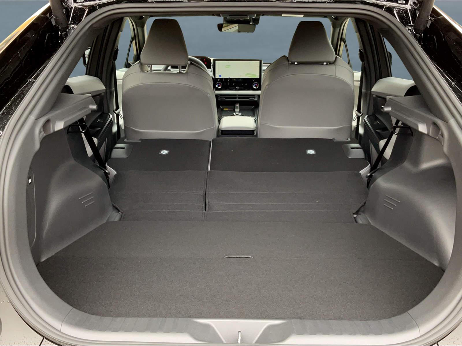 TOYOTA C-HR+ Premium AWD-image-13