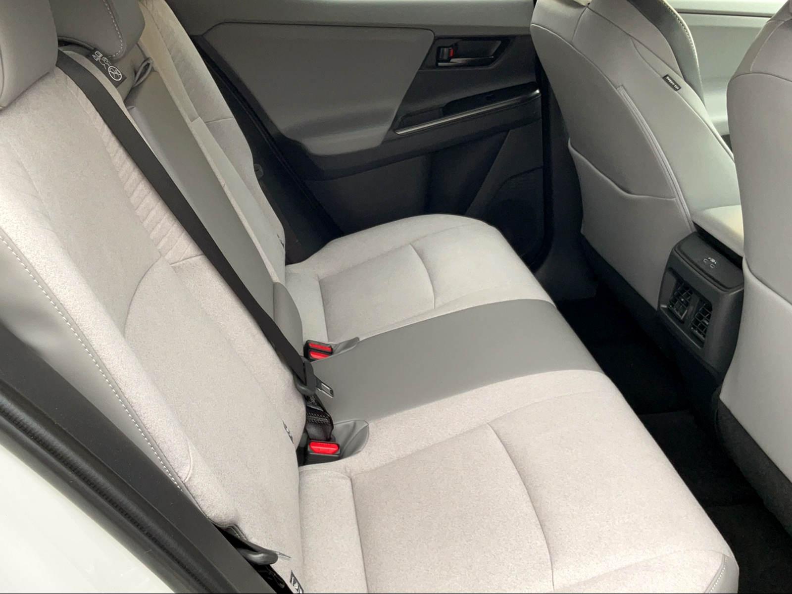 TOYOTA C-HR+ Premium AWD-image-11
