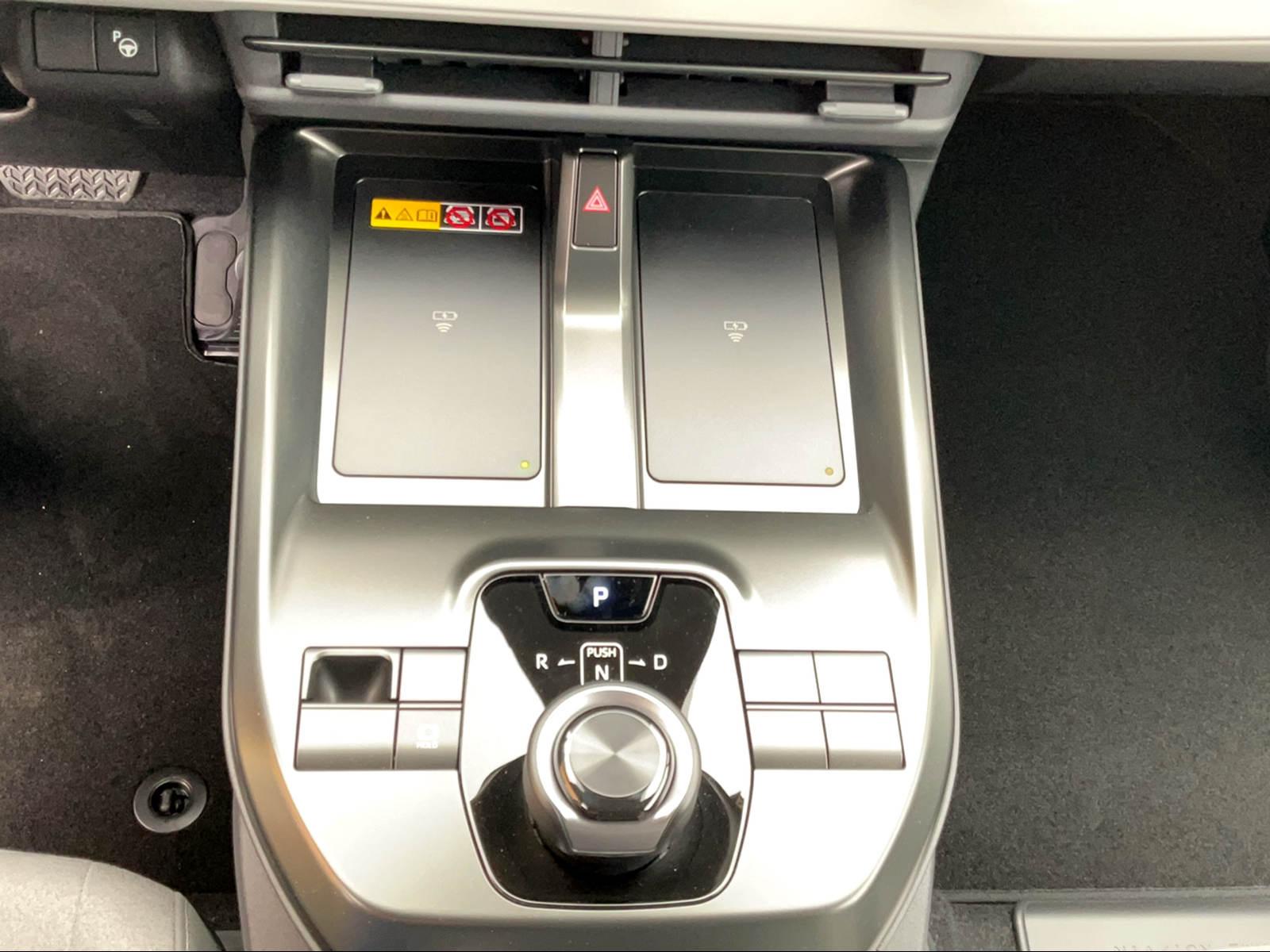 TOYOTA C-HR+ Premium AWD-image-8