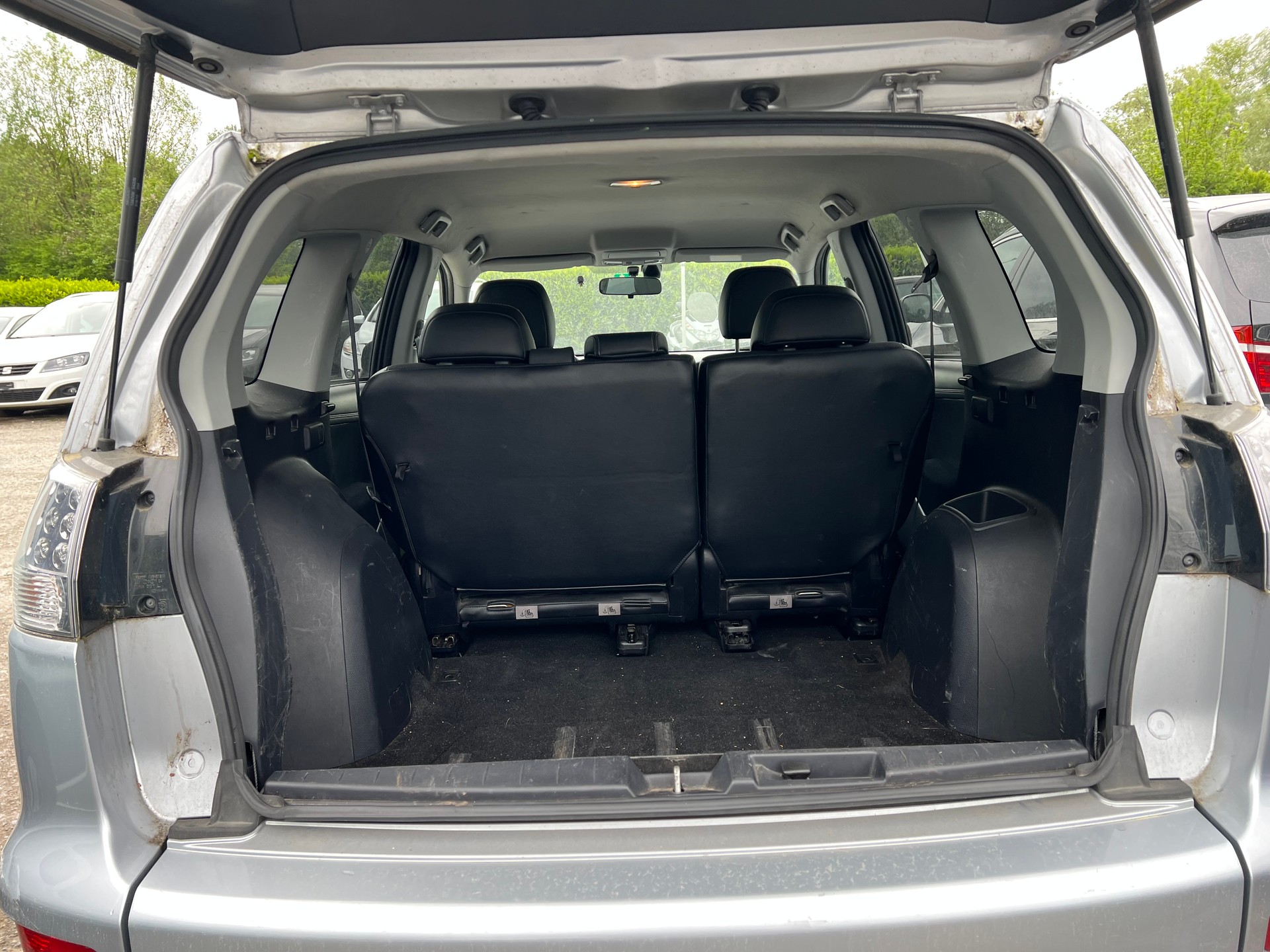 MITSUBISHI Outlander 2.4 Instyle 4WD CVT-image-4