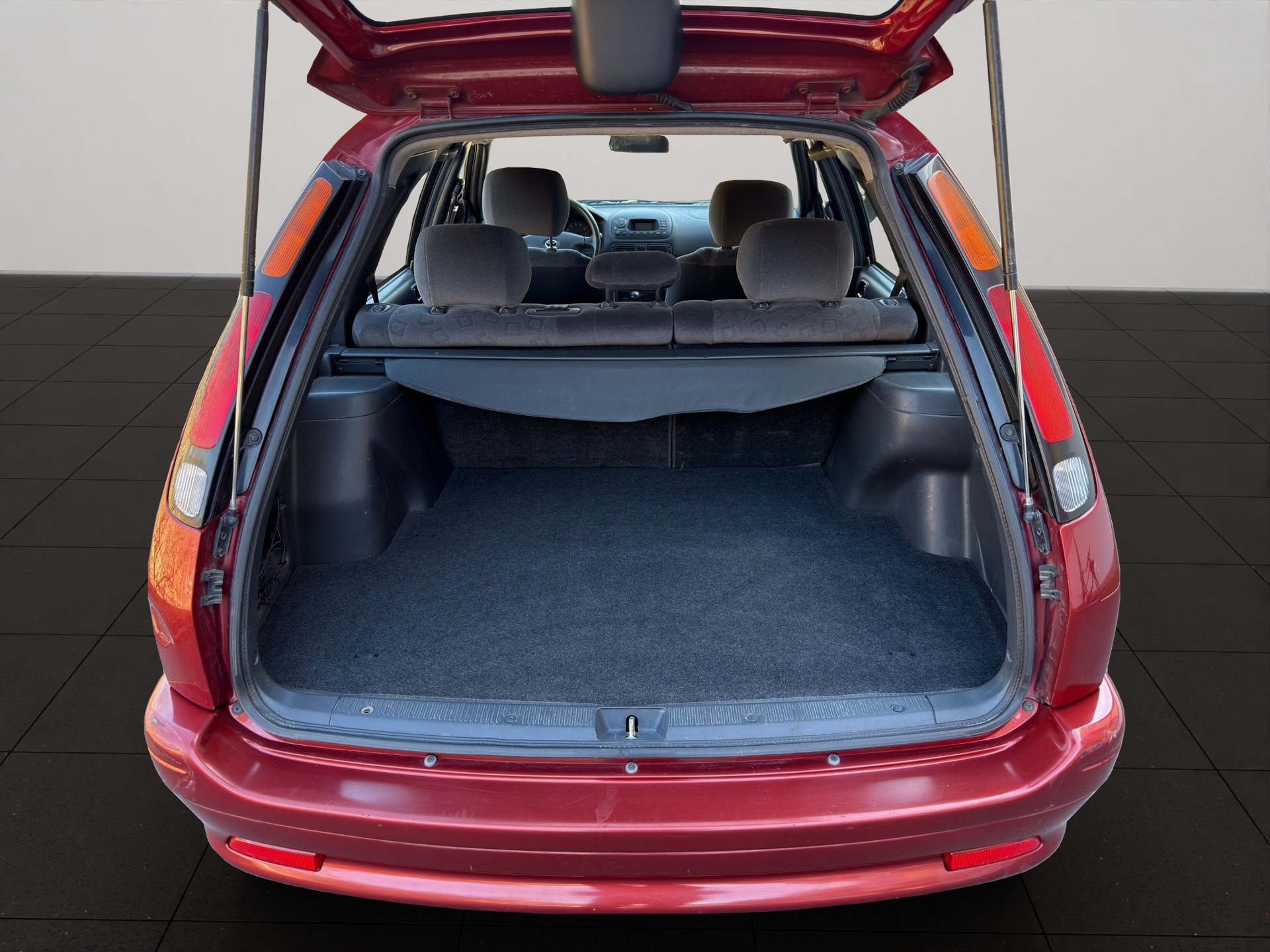 TOYOTA Corolla Sportswagon 1.8 LineaSol Mountain 4WD-image-9