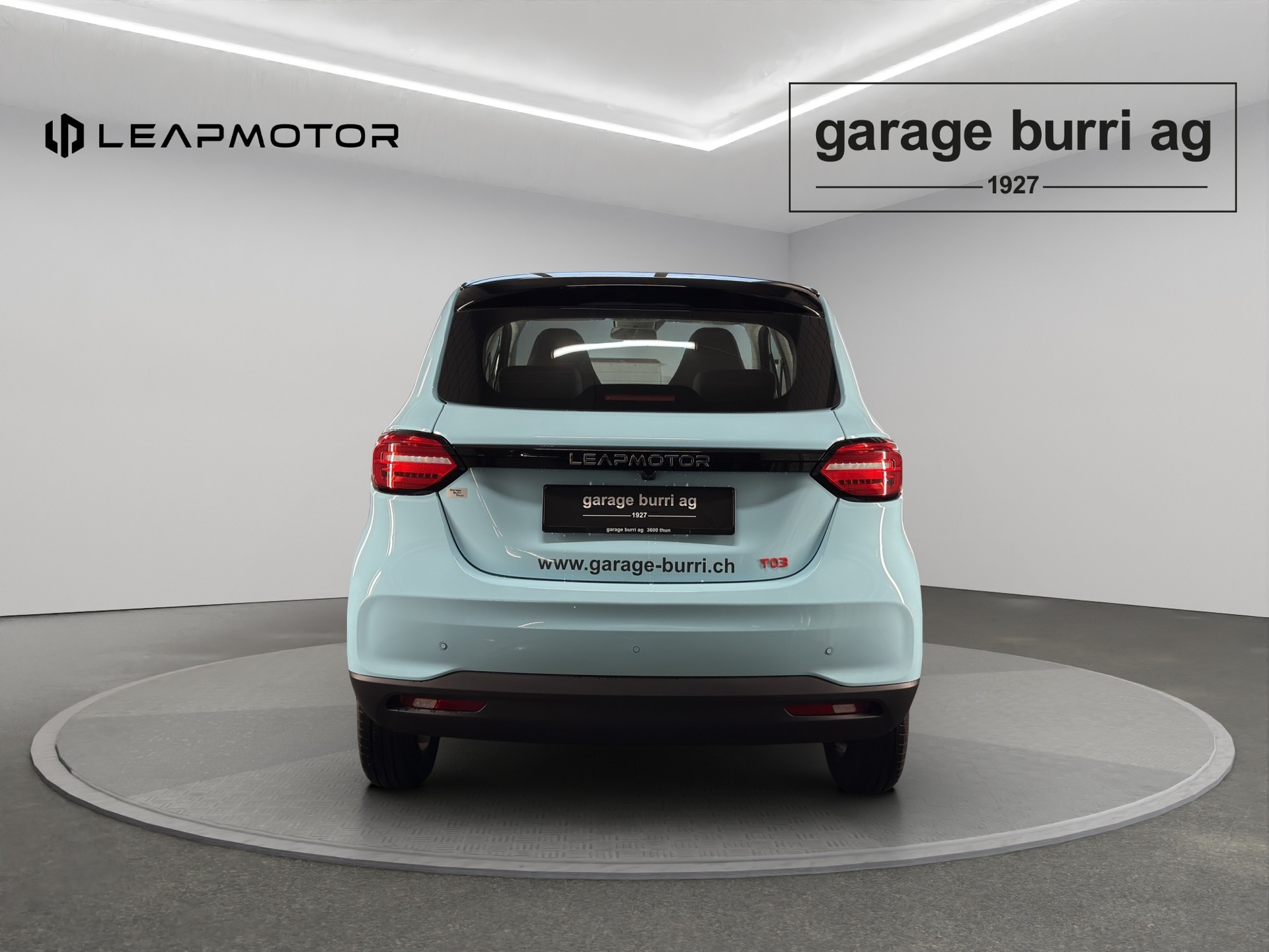 LEAPMOTOR T03 Electric-showroom-element-3