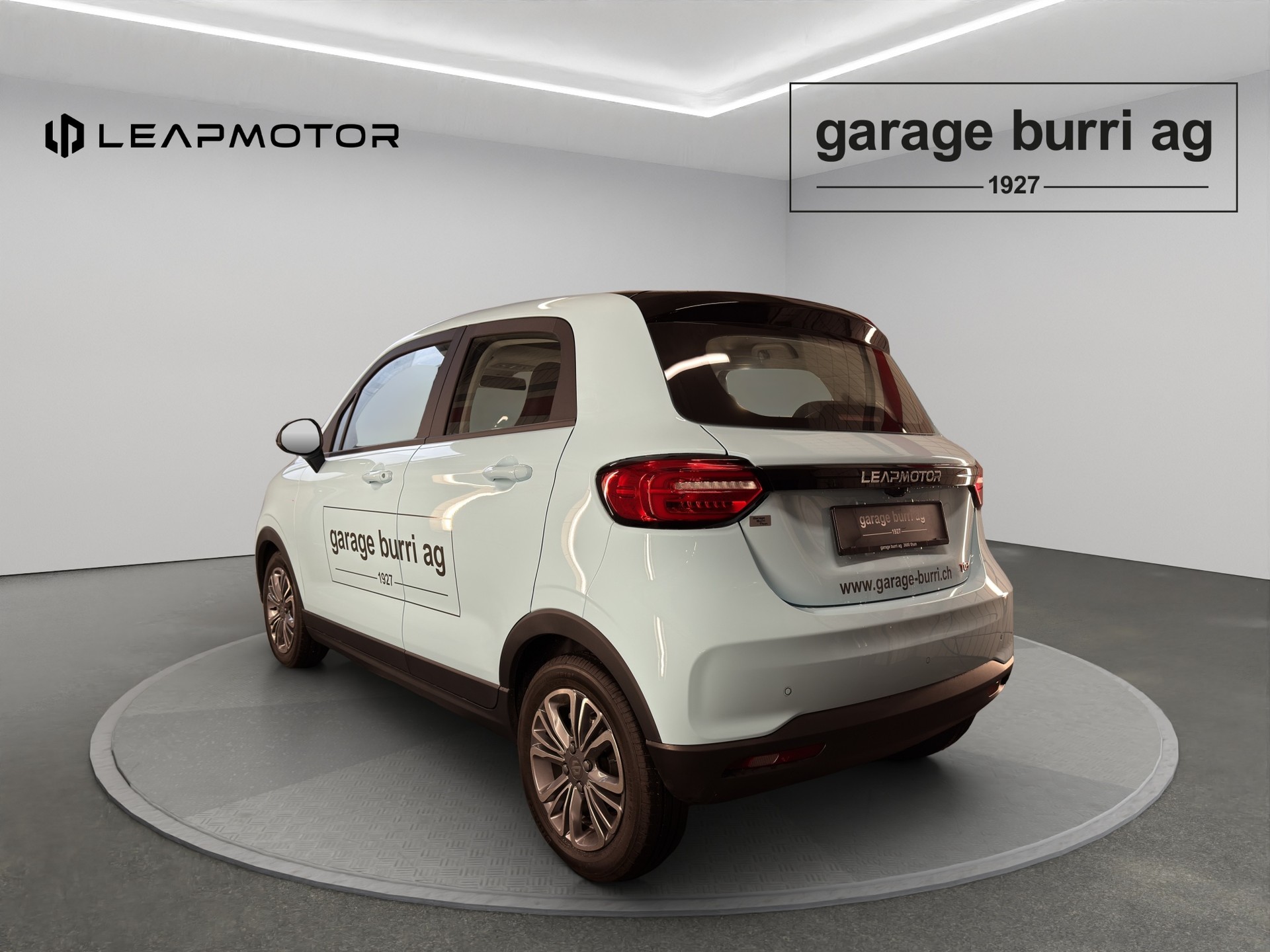 LEAPMOTOR T03 Electric-showroom-element-1