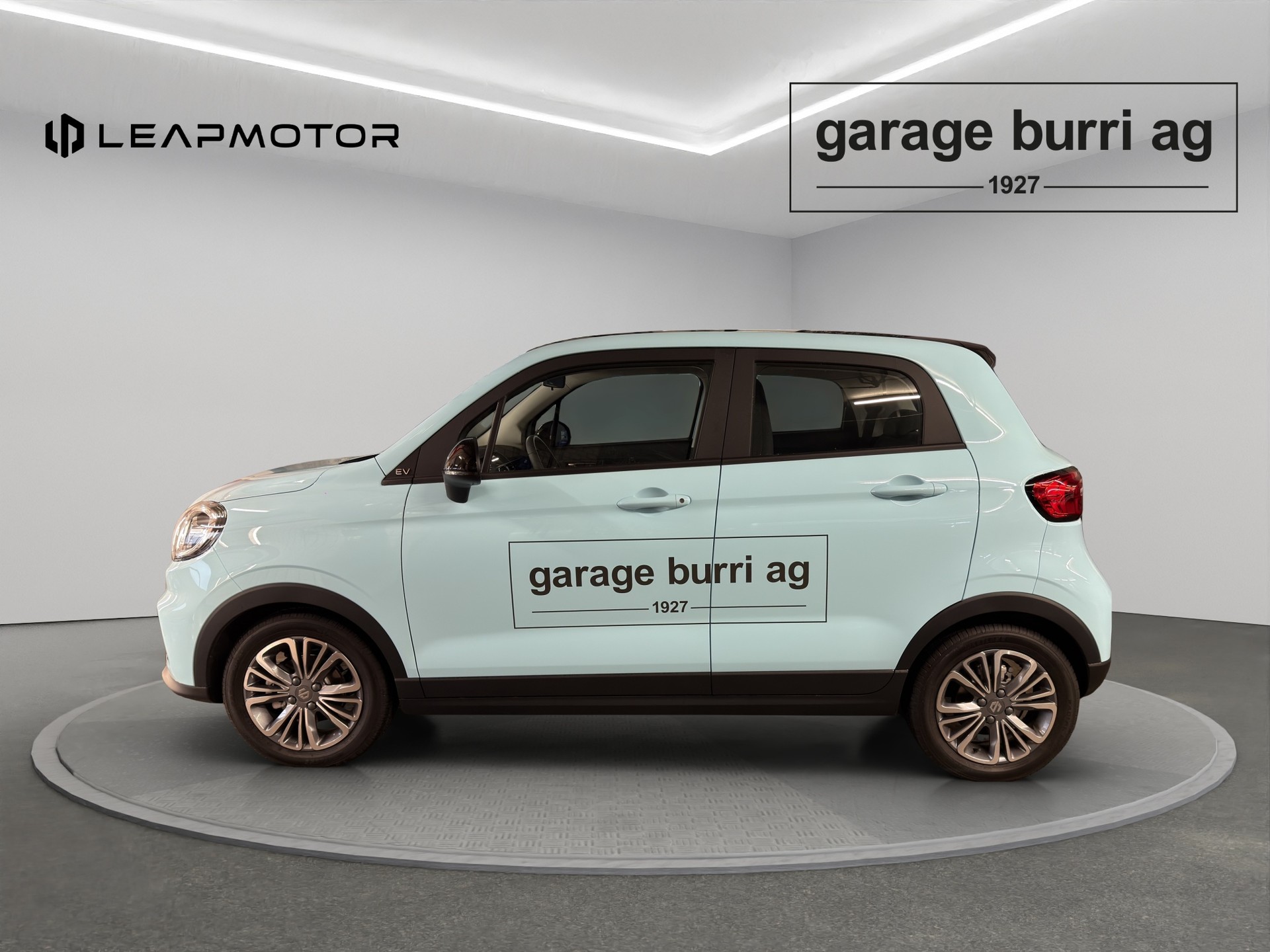 LEAPMOTOR T03 Electric-showroom-element-2